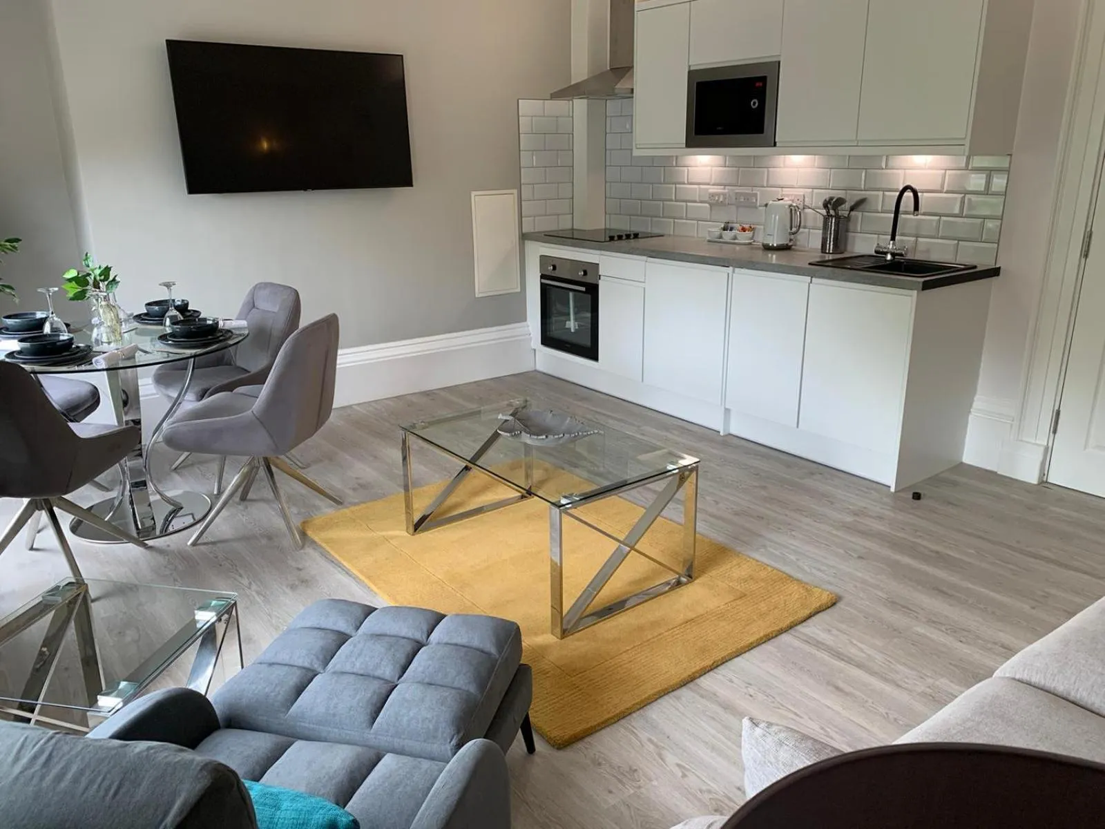 Kitchen or kitchenette in Winckley Square Residences