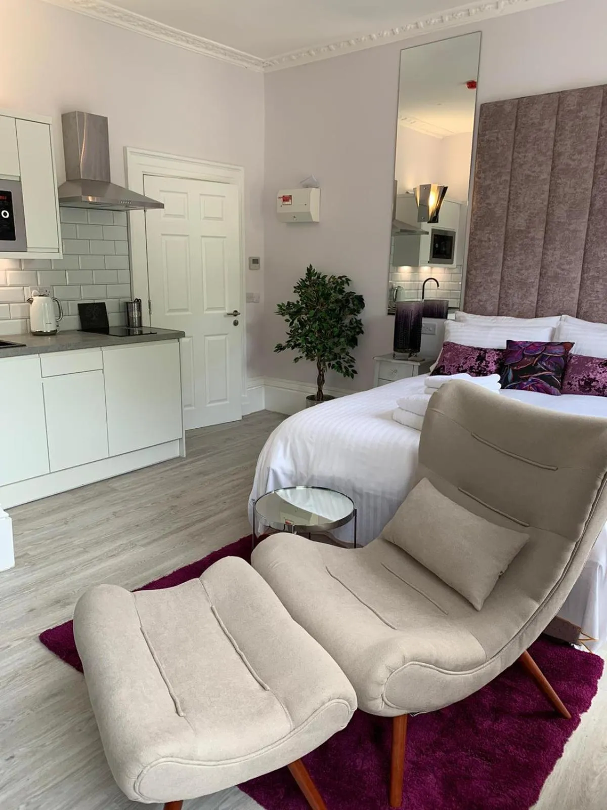 Kitchen or kitchenette in Winckley Square Residences