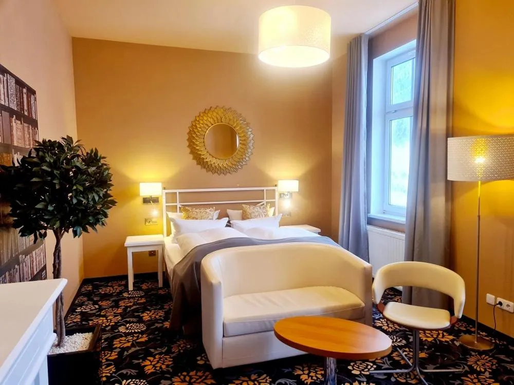 Bed in Hotel Schieferhof - GlasLUST