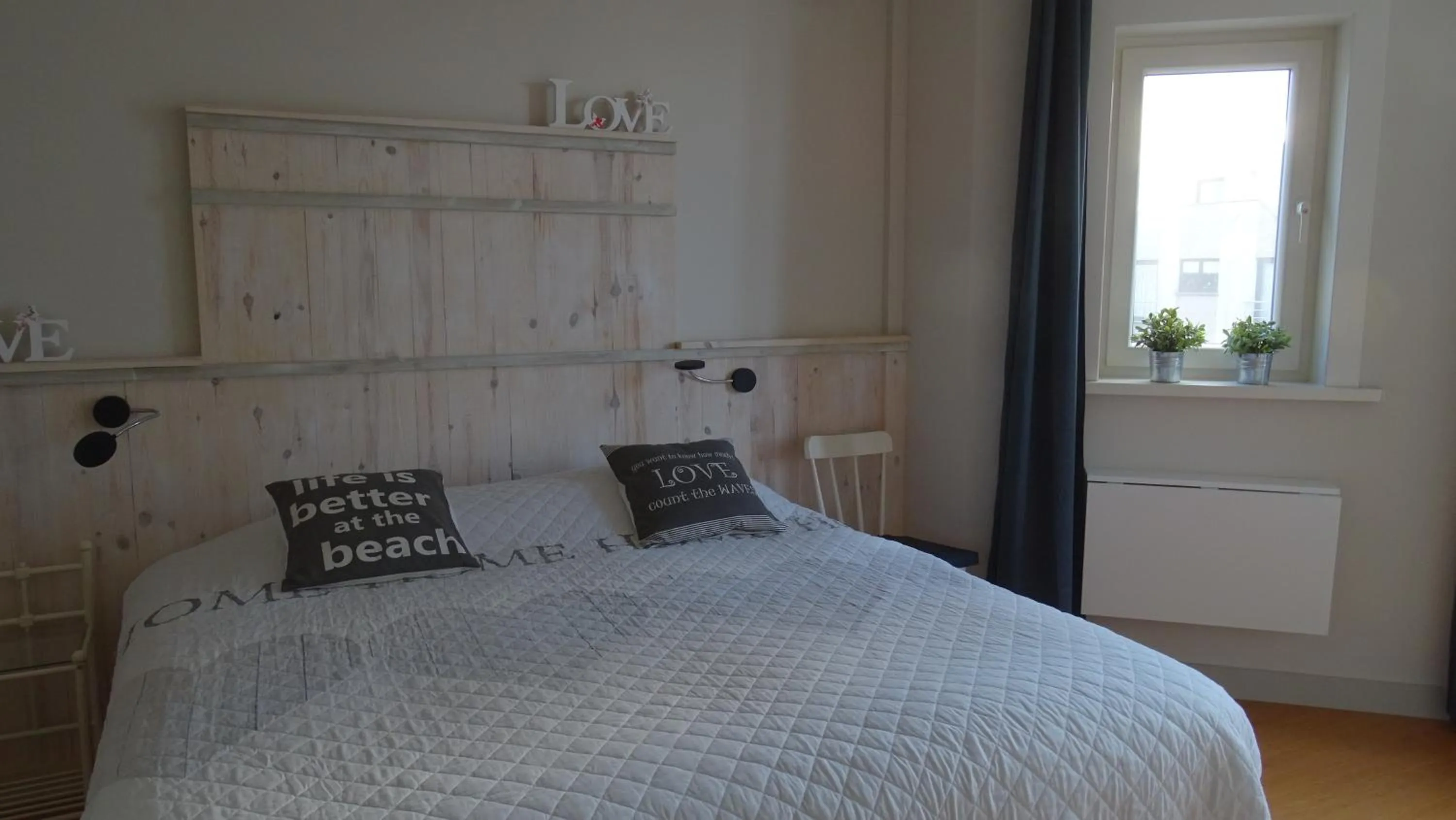 Bed in Hotel Duinekeuntje