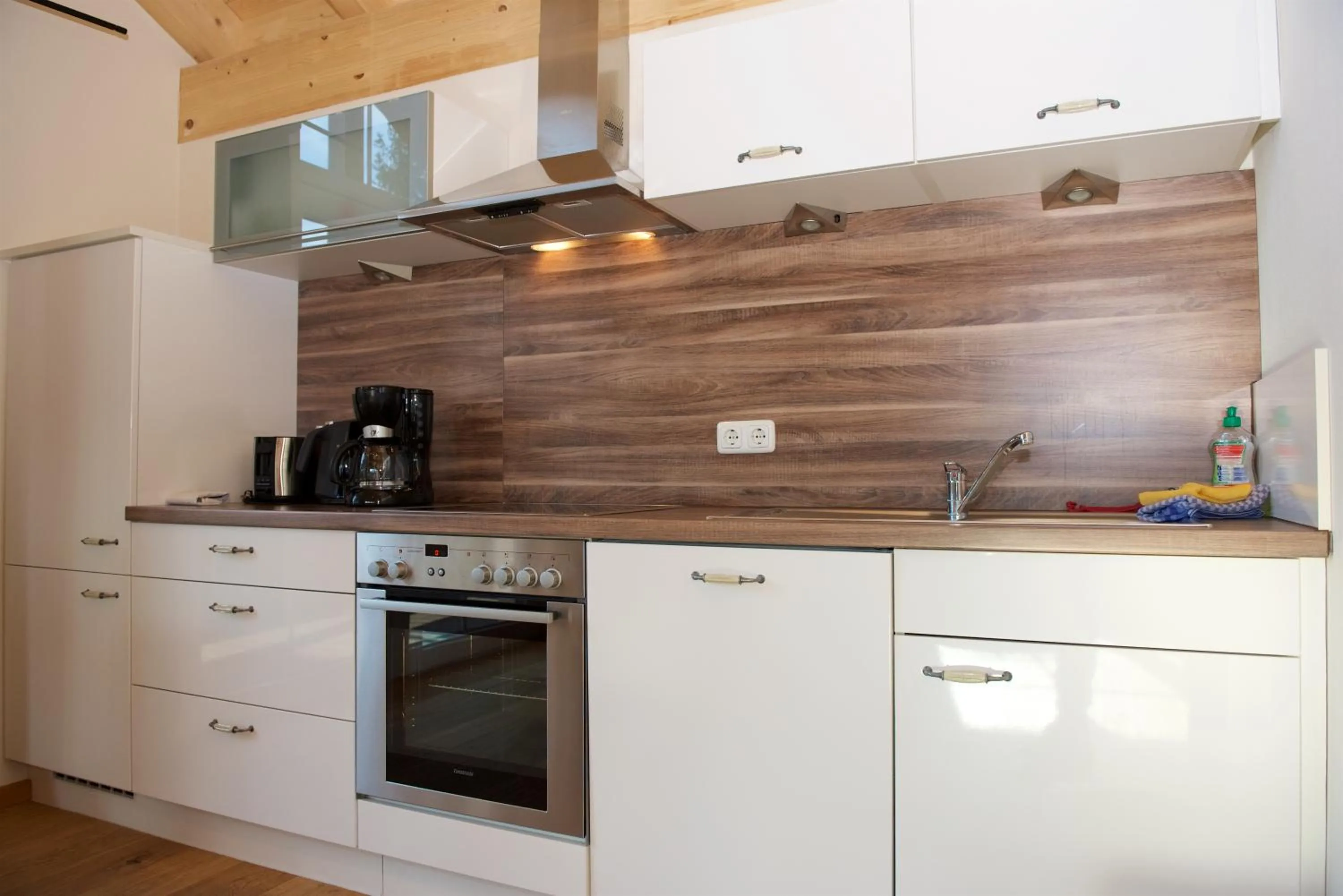 Kitchen or kitchenette in Landhaus Kössel