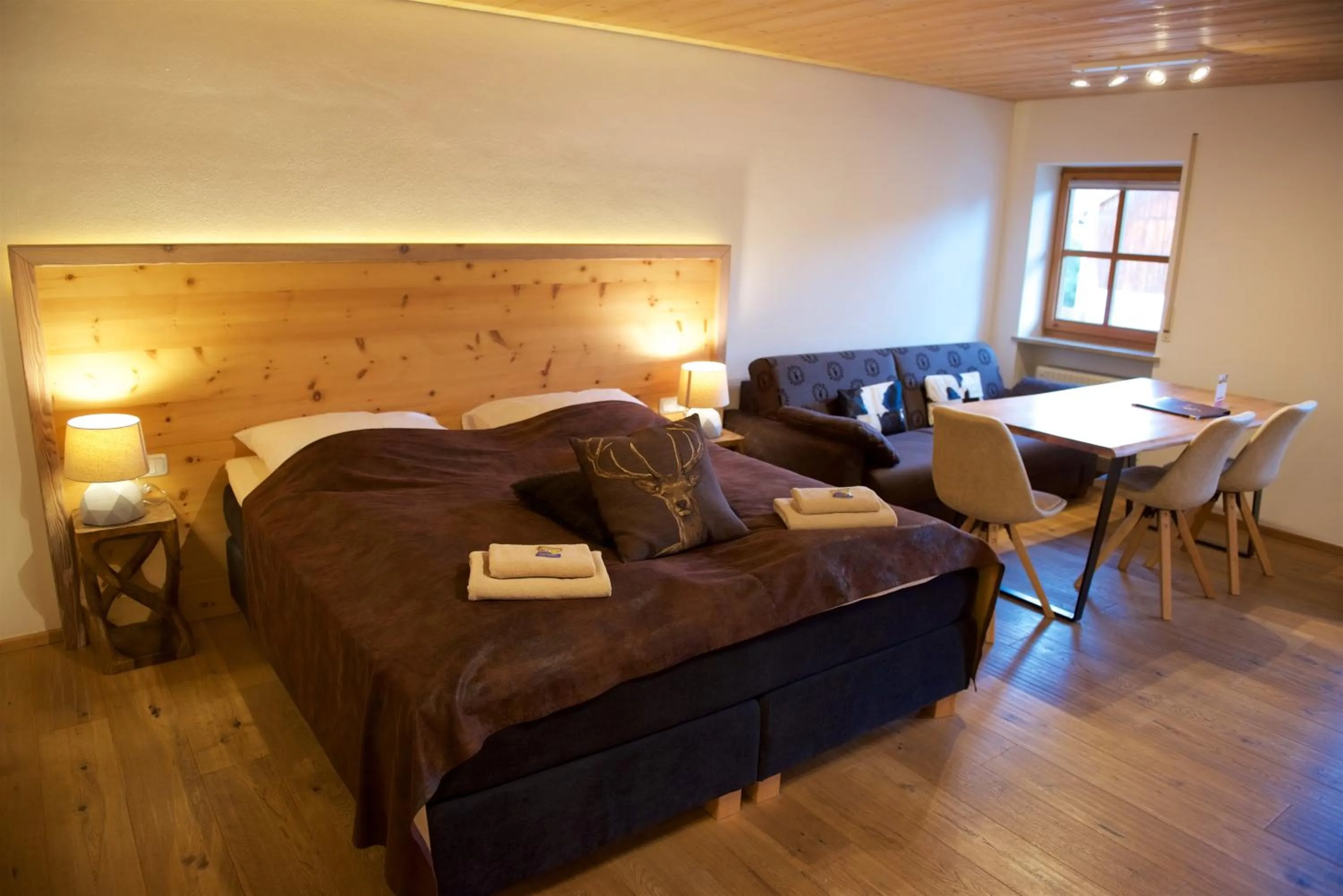 Photo of the whole room in Landhaus Kössel