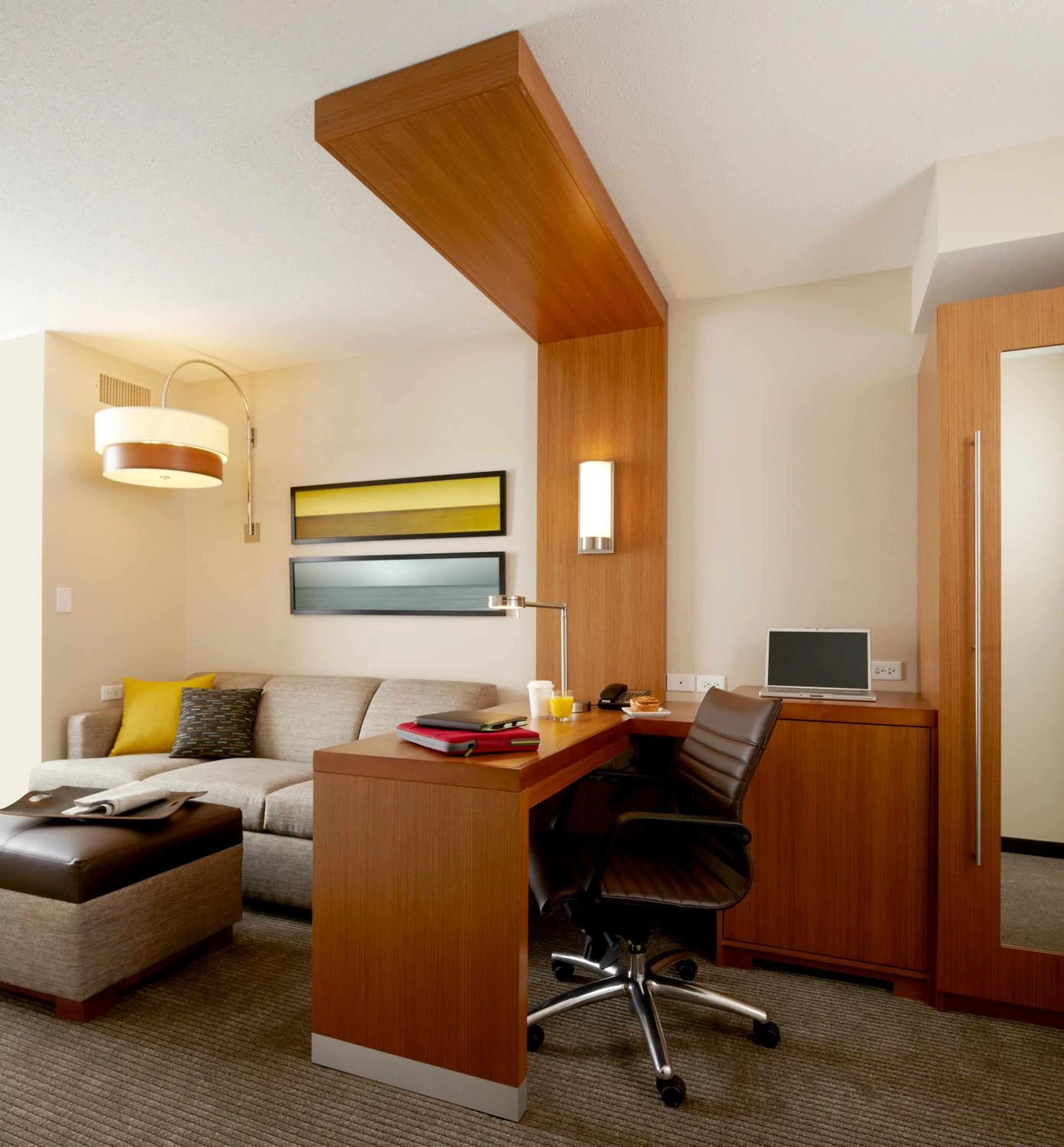 Living room in Hyatt Place Bayamon