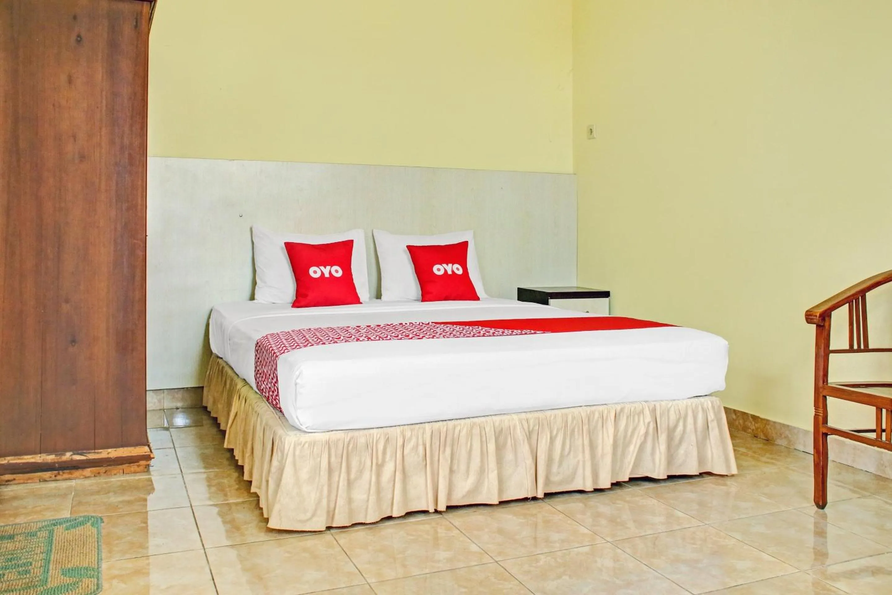 Bedroom in Hotel O Aman