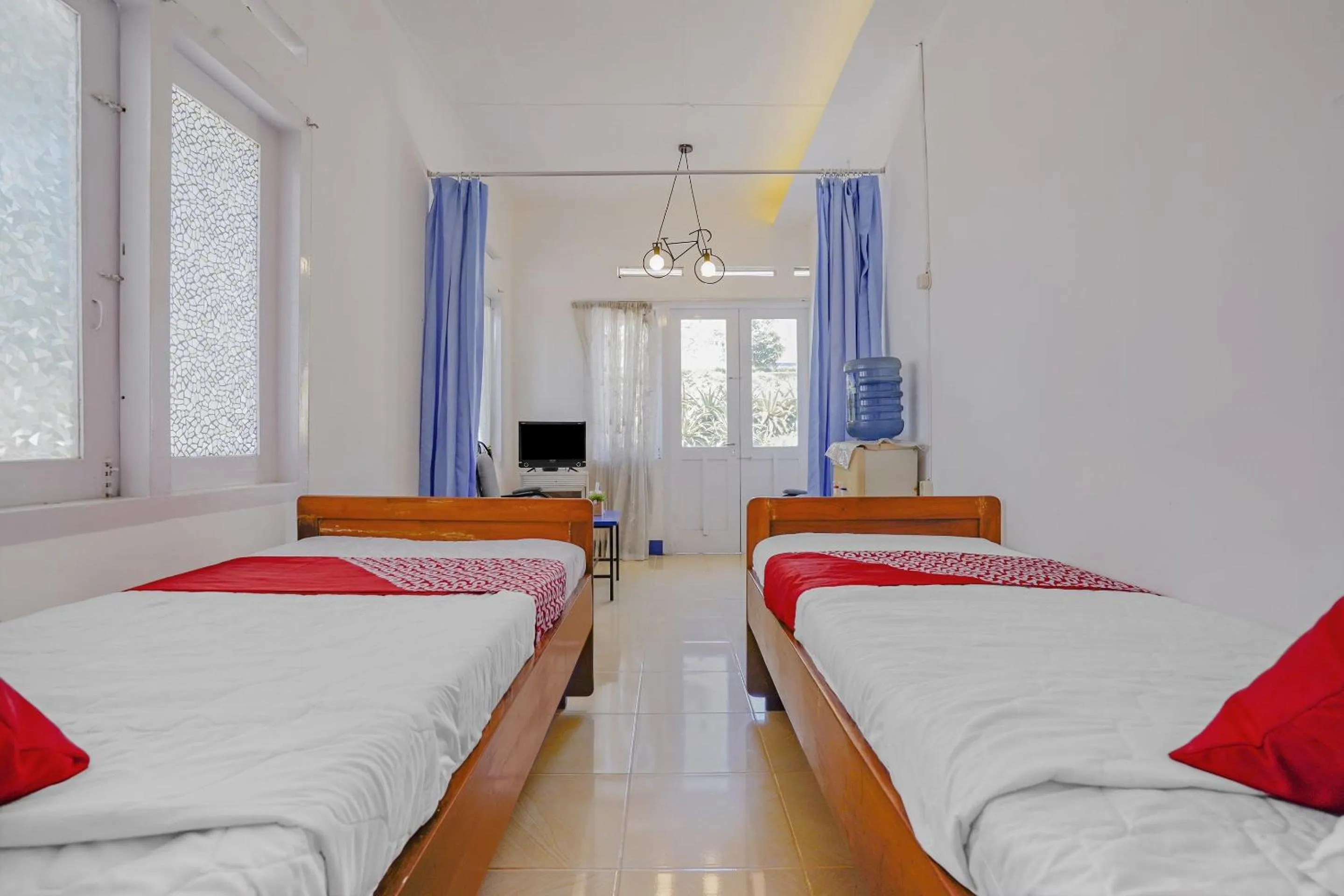 Bedroom in OYO 90352 Villa Agape 2