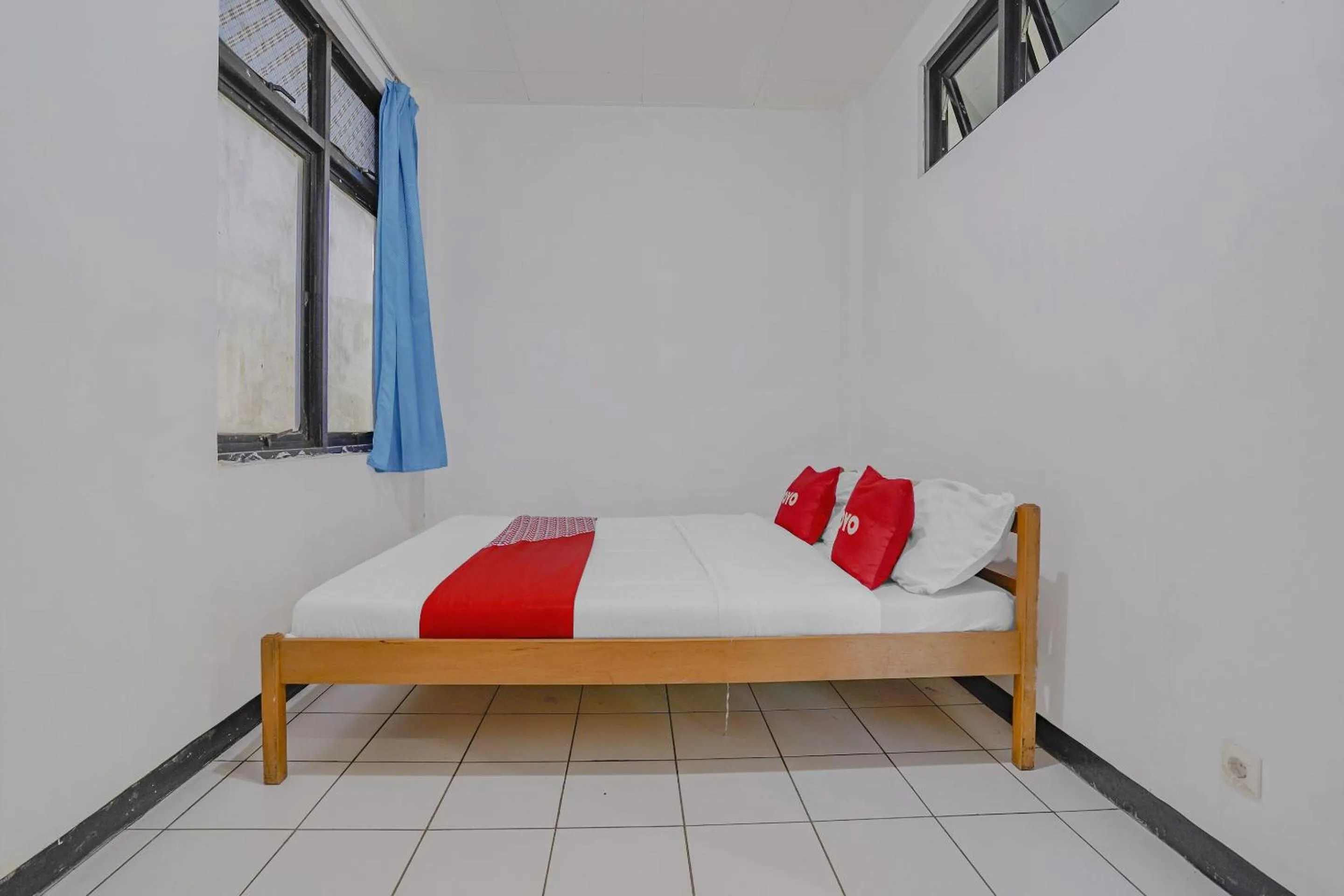 Bedroom in OYO 90352 Villa Agape 2