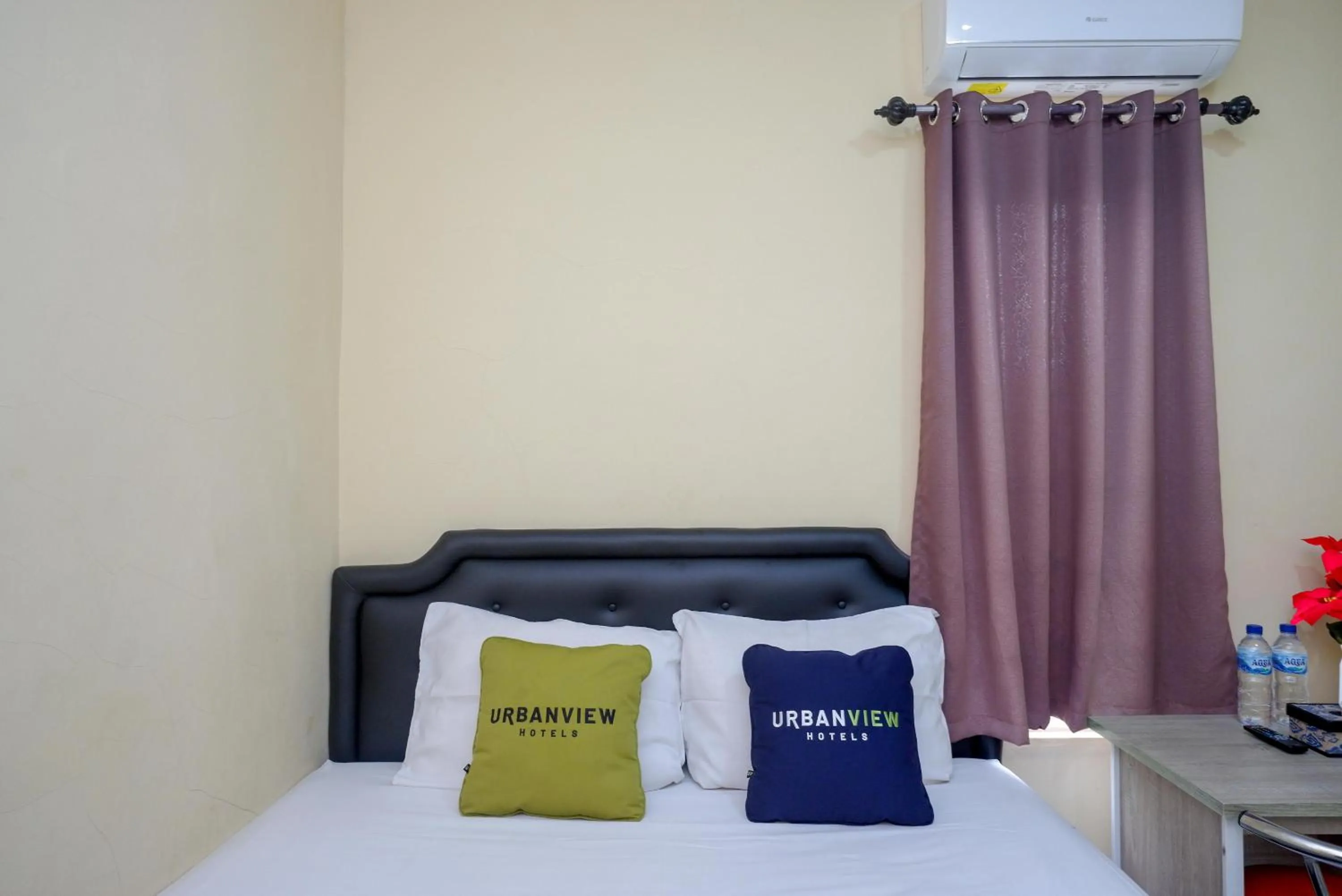 Bedroom, Bed in Urbanview Hotel Jogja City Mall