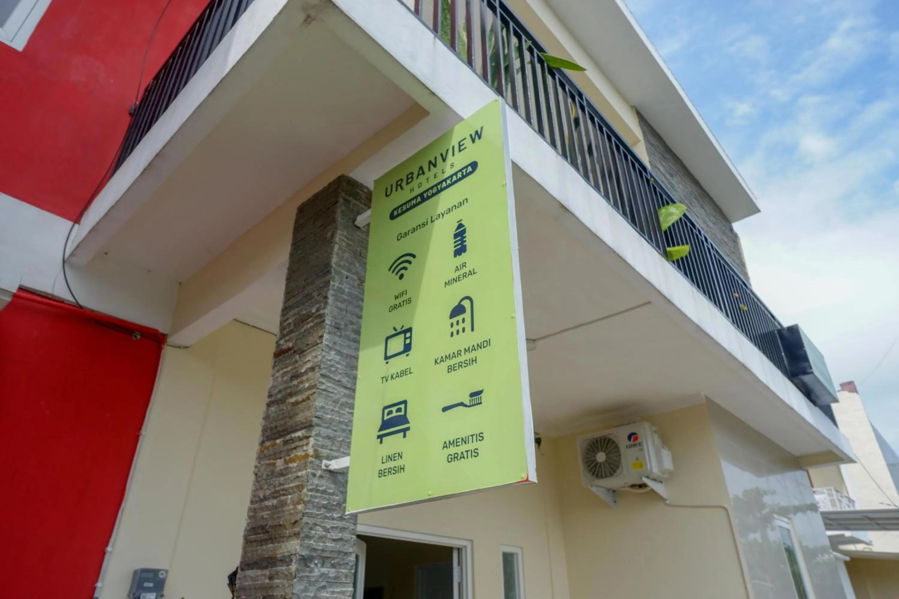 Property logo or sign in Urbanview Hotel Jogja City Mall