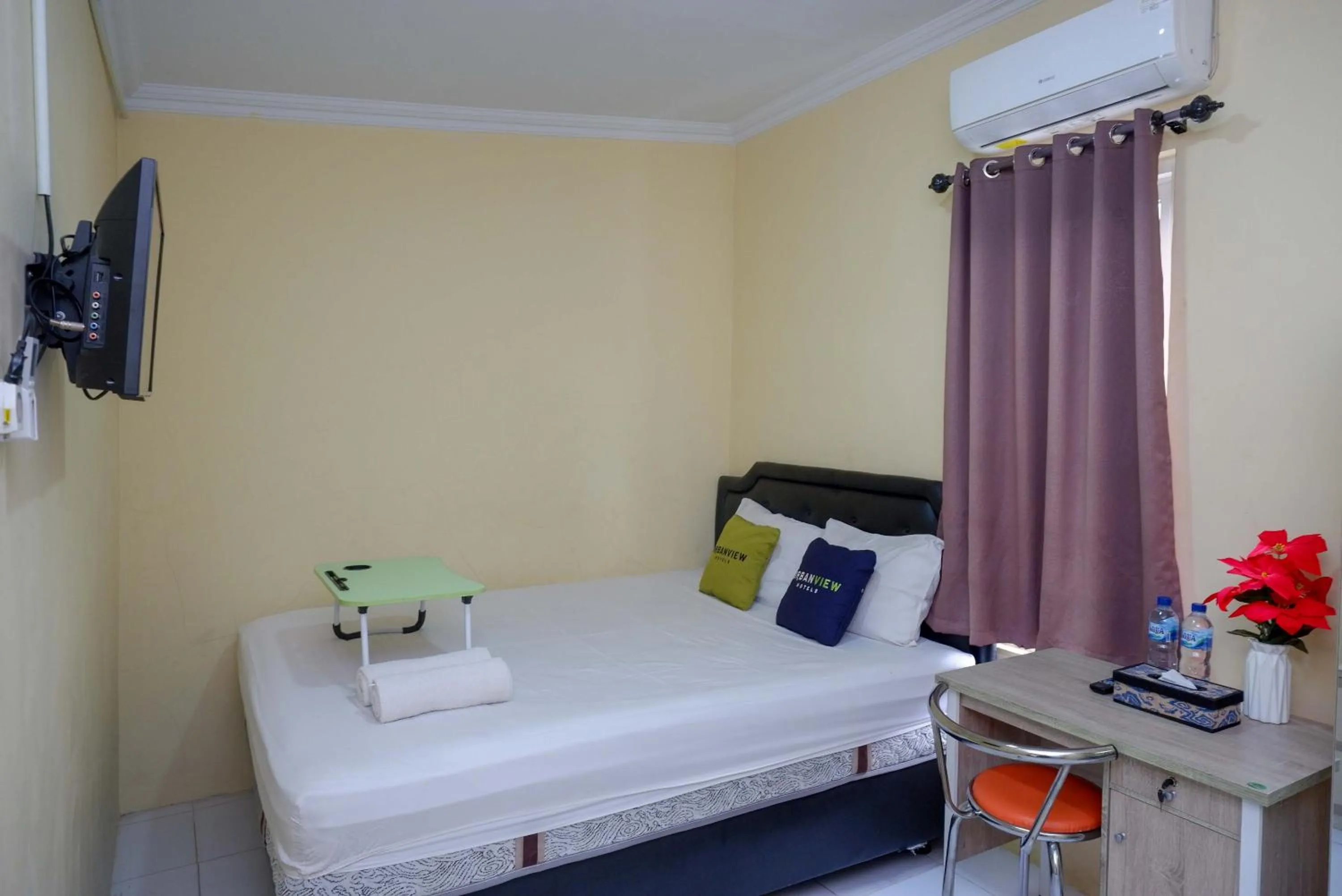 Bed in Urbanview Hotel Jogja City Mall