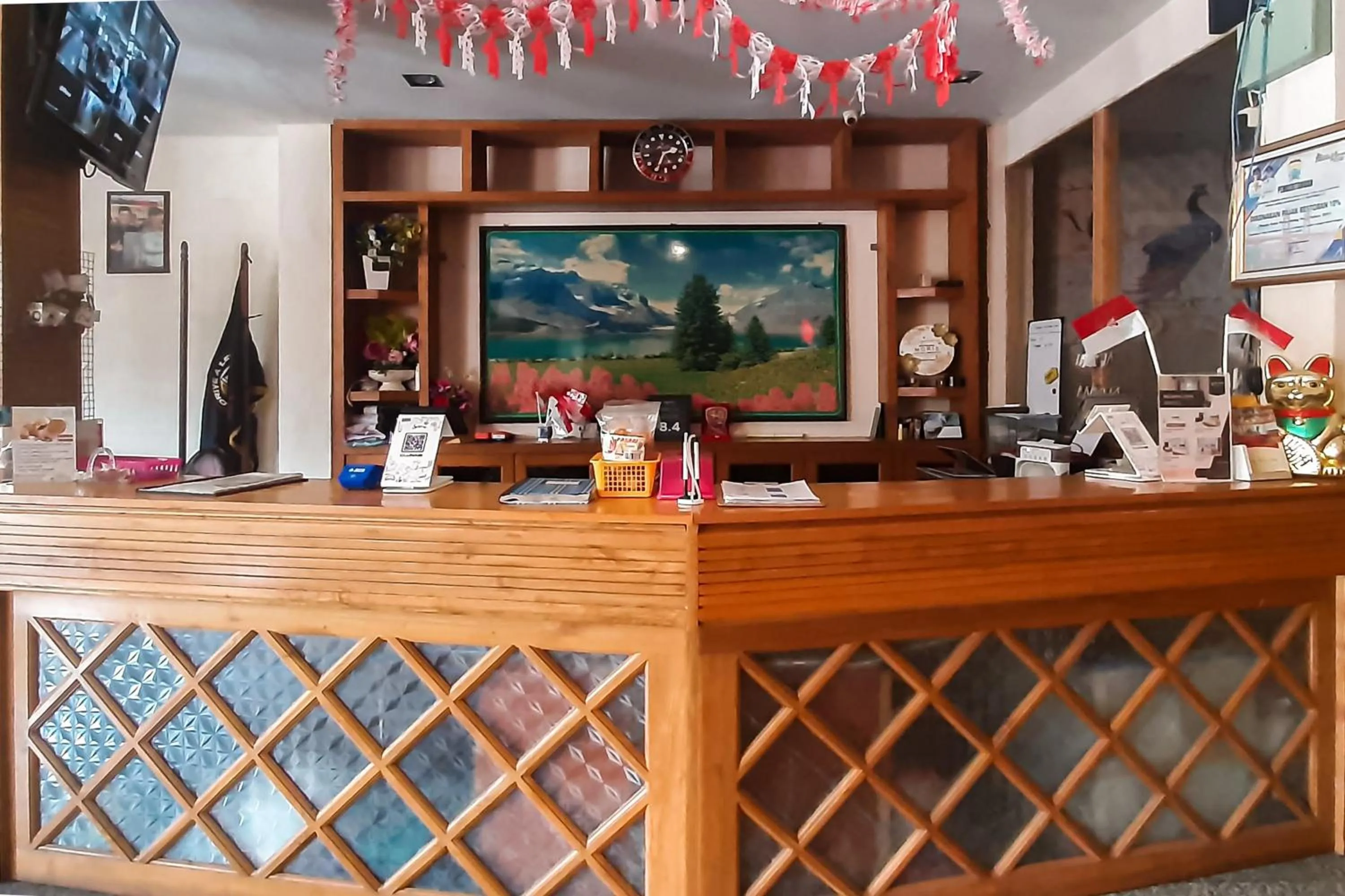 Lobby or reception in Urbanview Remington Hotel By RedDoorz Palembang