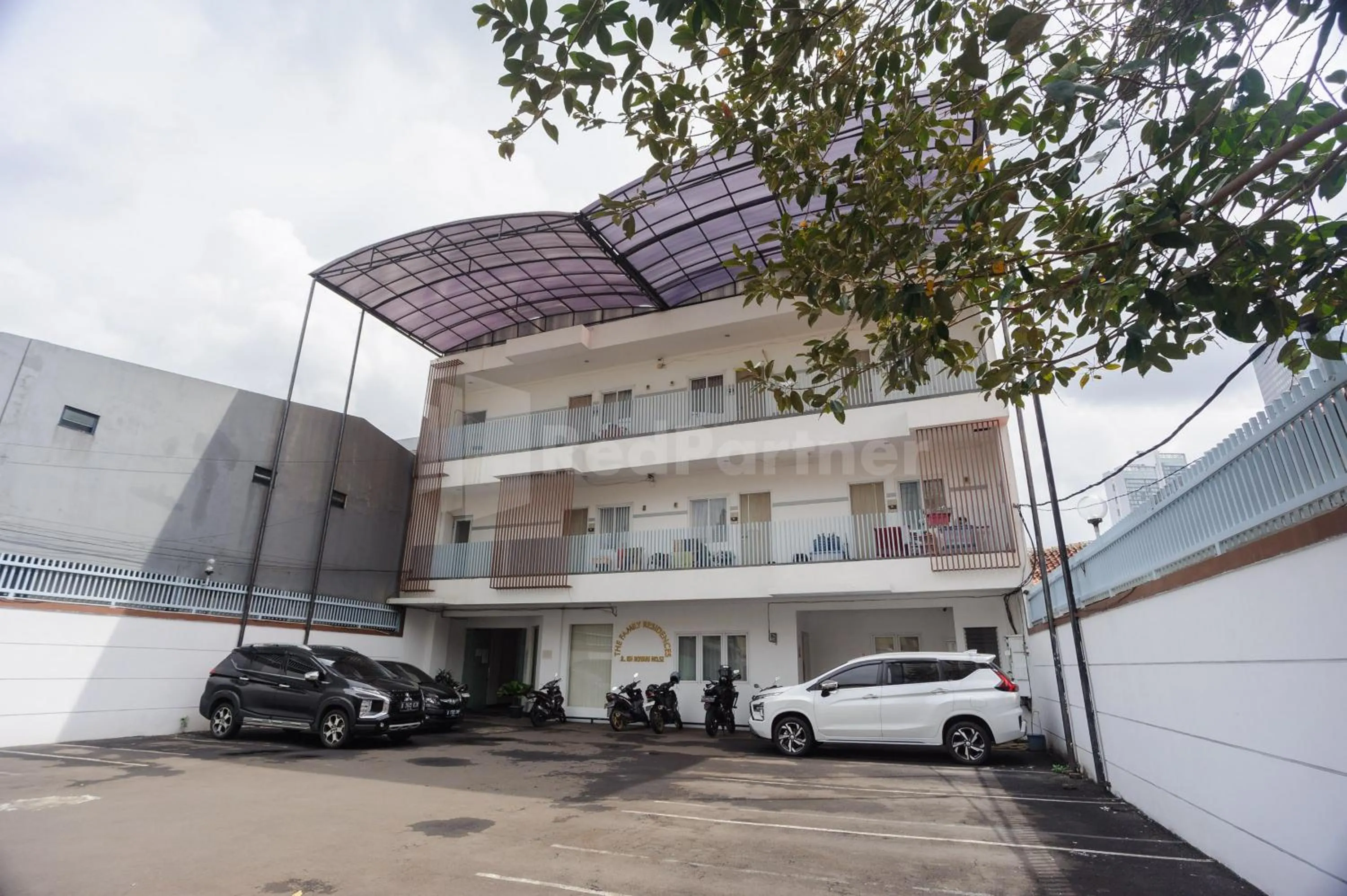 Property building in Family Residence Mitra RedDoorz