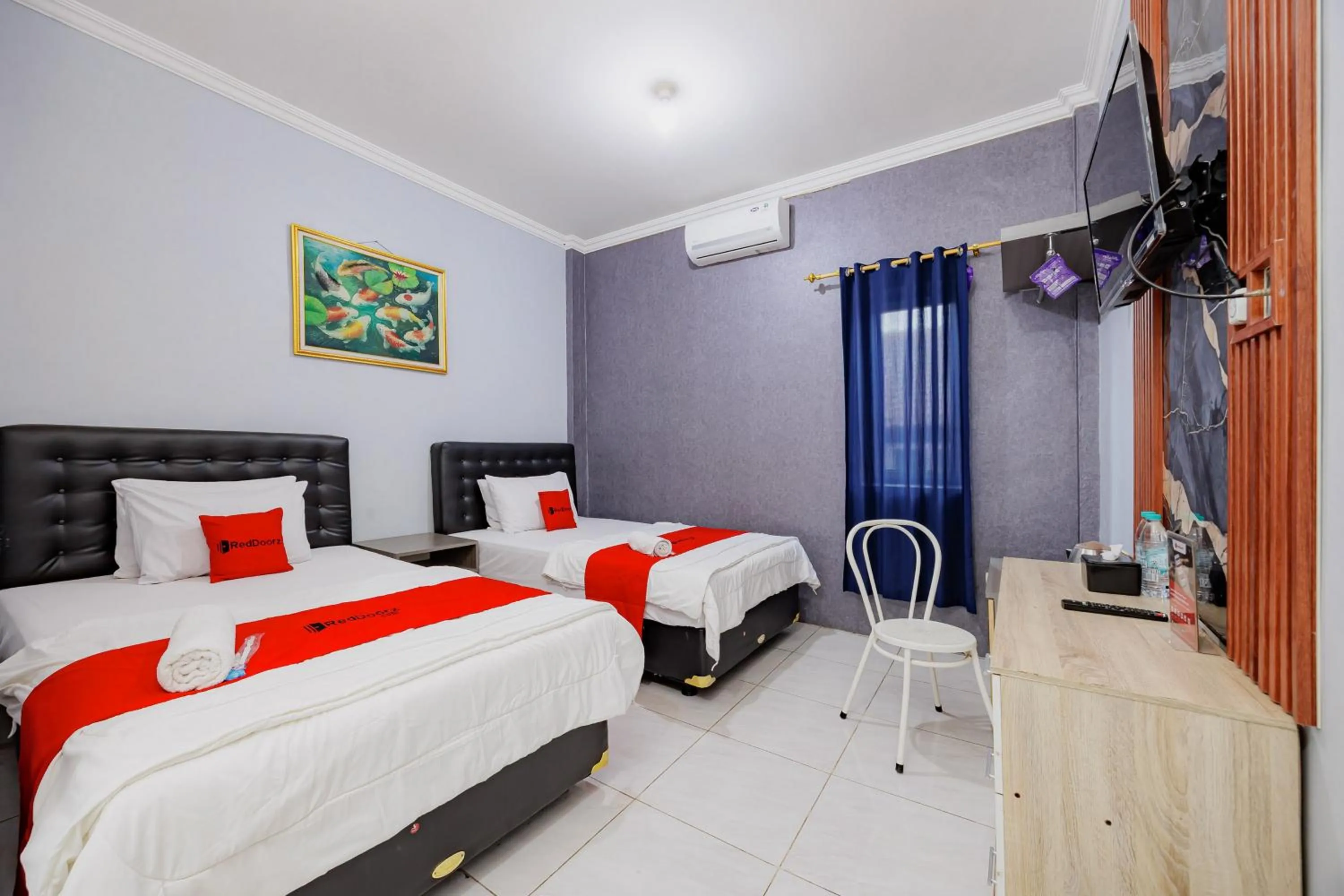 Bedroom, Bed in RedDoorz near Jalan Adi Sucipto Solo