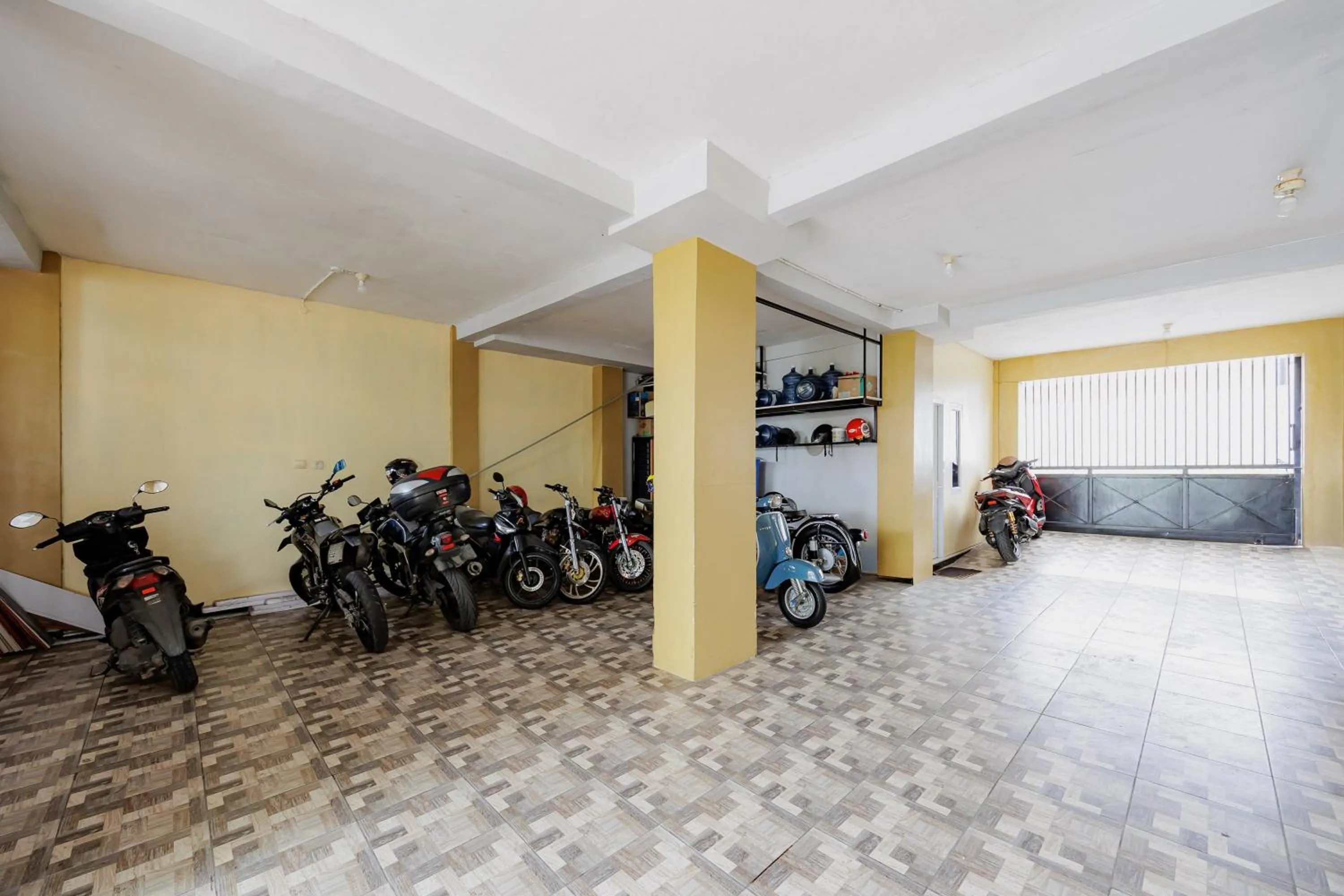 Parking in RedDoorz near Jalan Adi Sucipto Solo