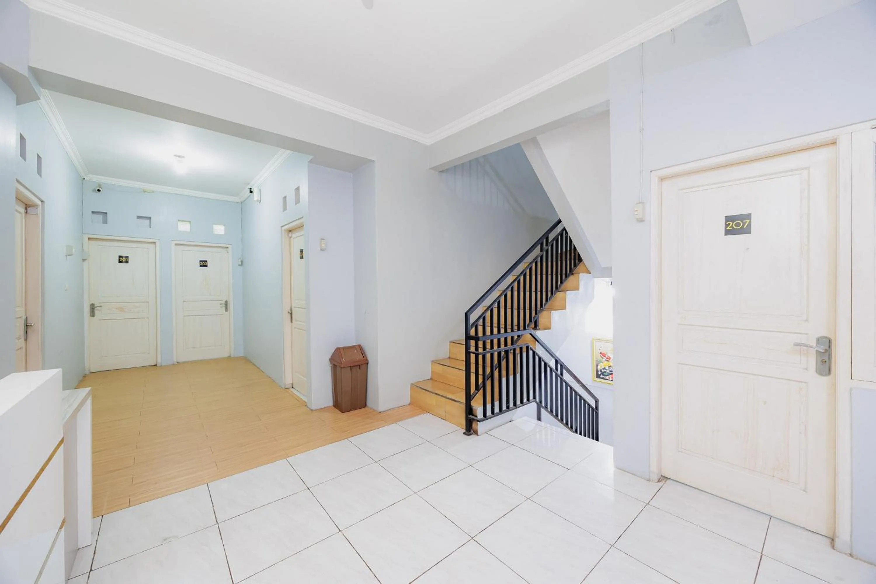 Property building in RedDoorz near Jalan Adi Sucipto Solo