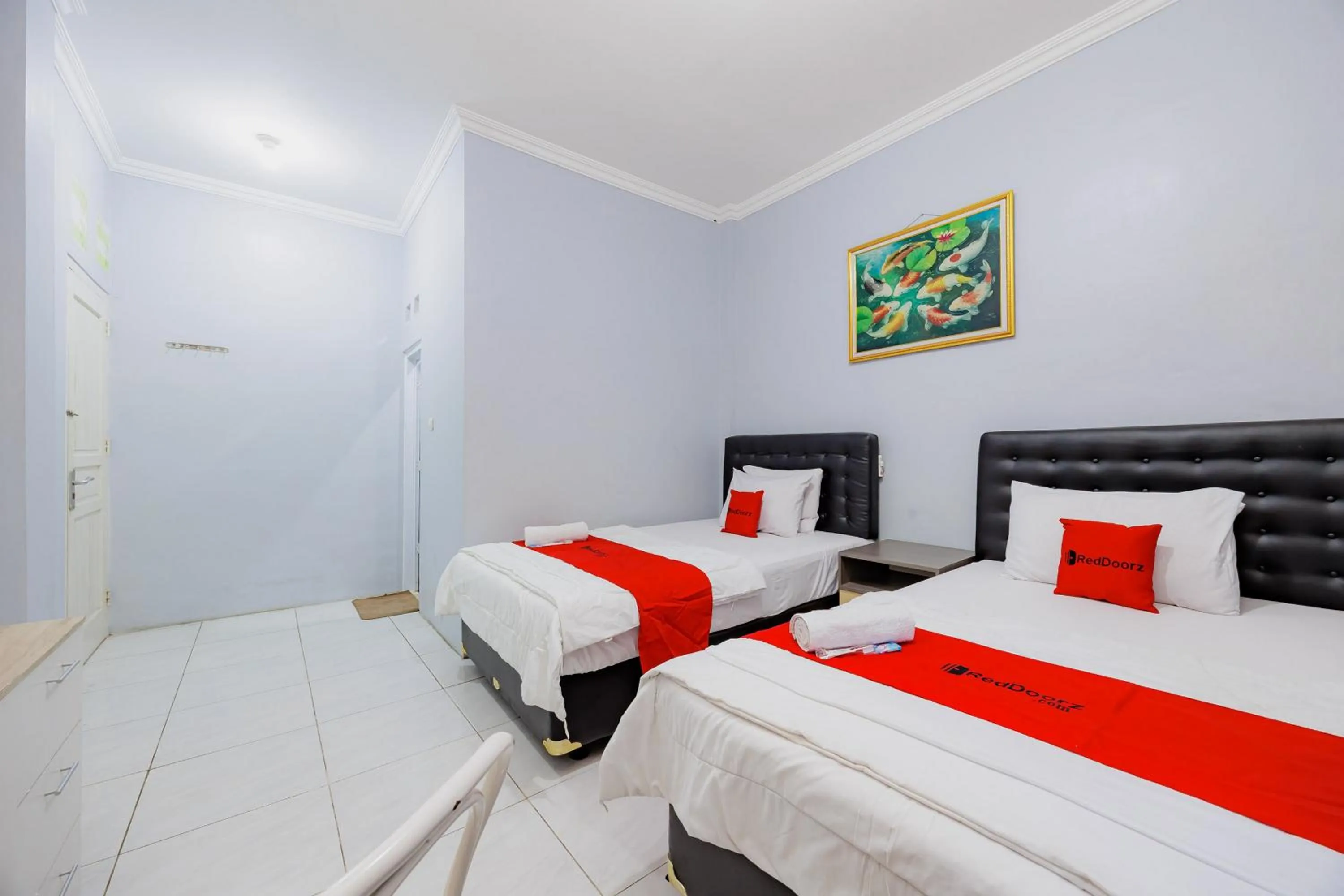 Bedroom, Bed in RedDoorz near Jalan Adi Sucipto Solo