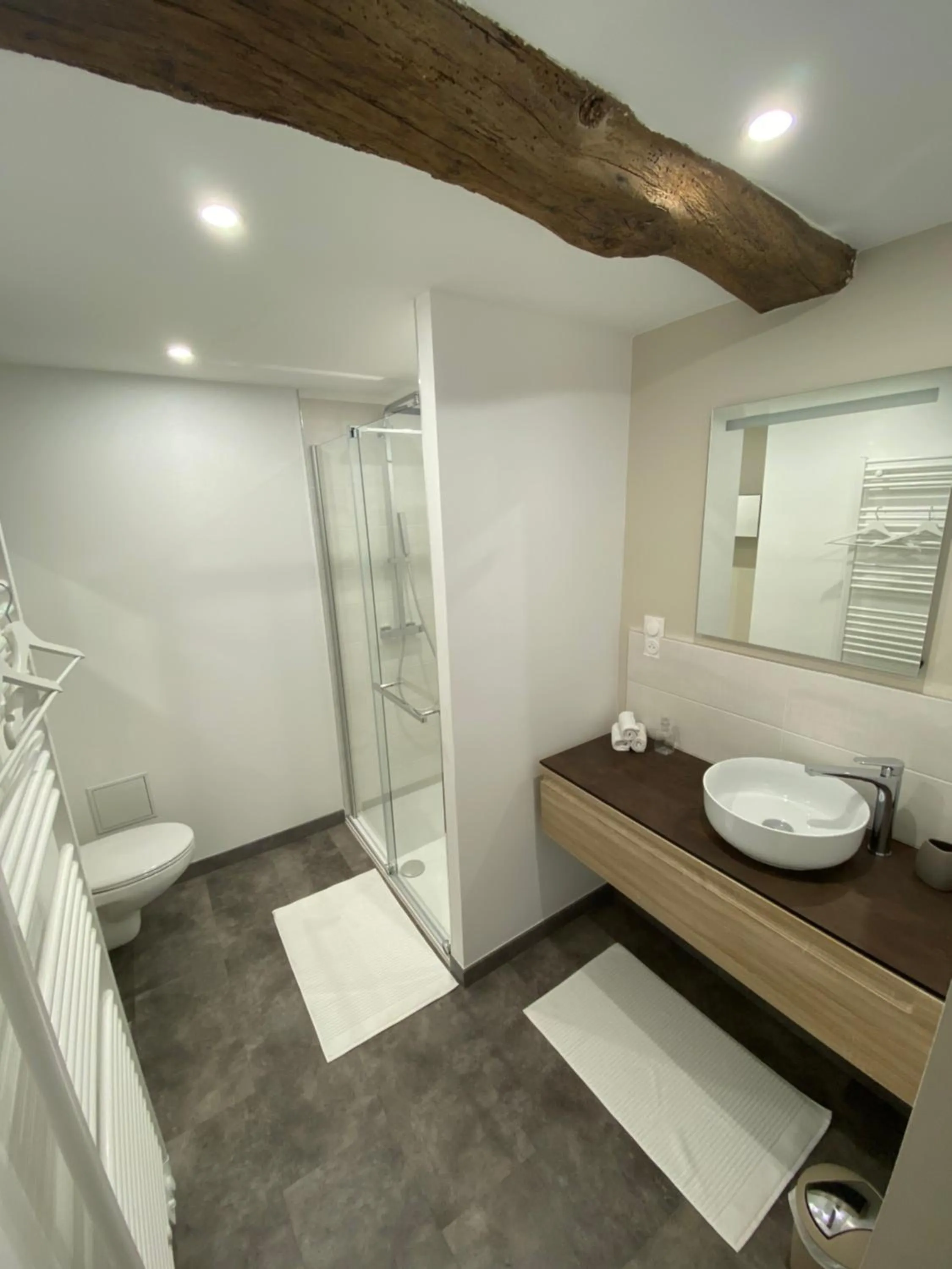 Bed in Meublé de tourisme, Les chambres du Beffroi