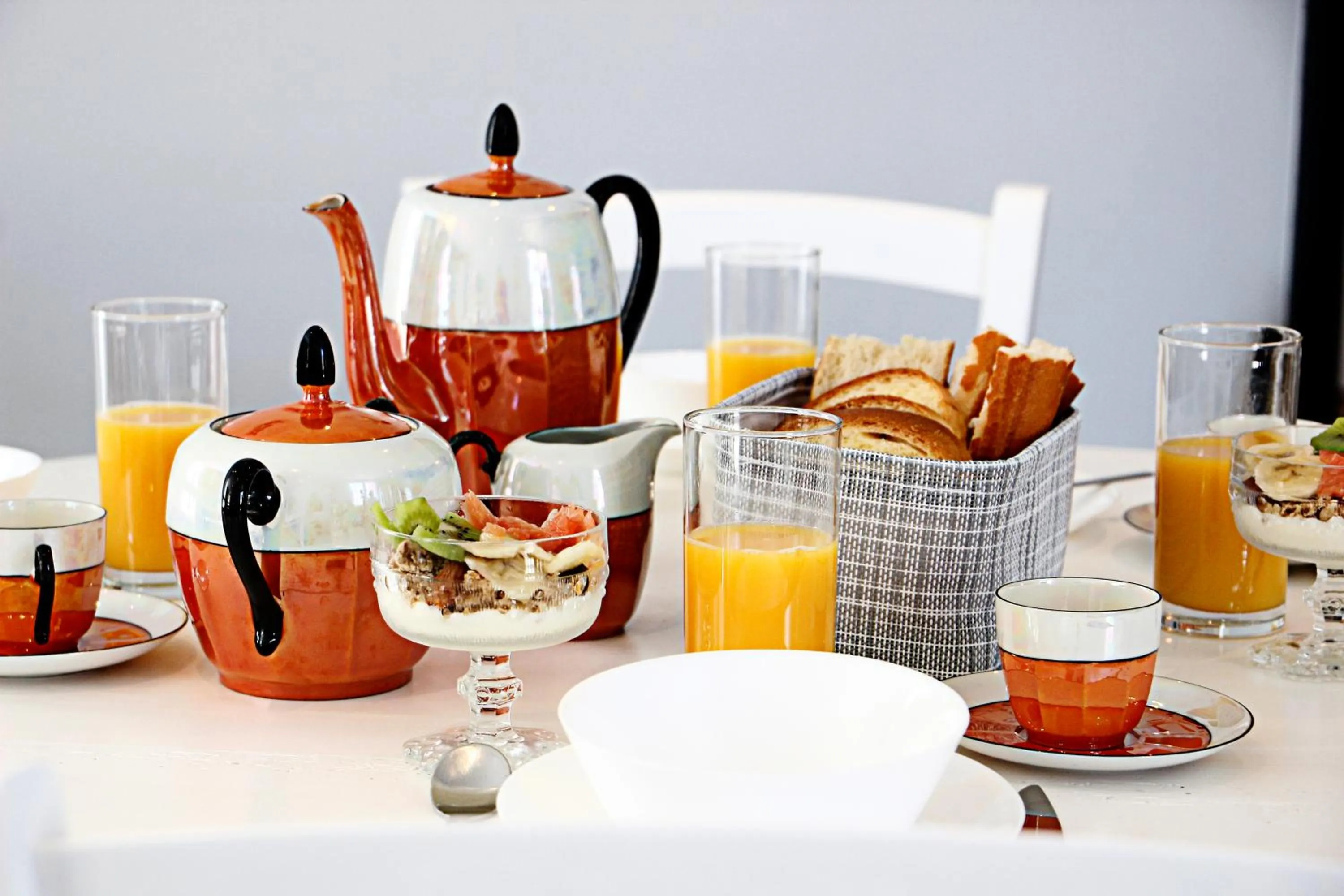 Continental breakfast in LA VEUZAINE