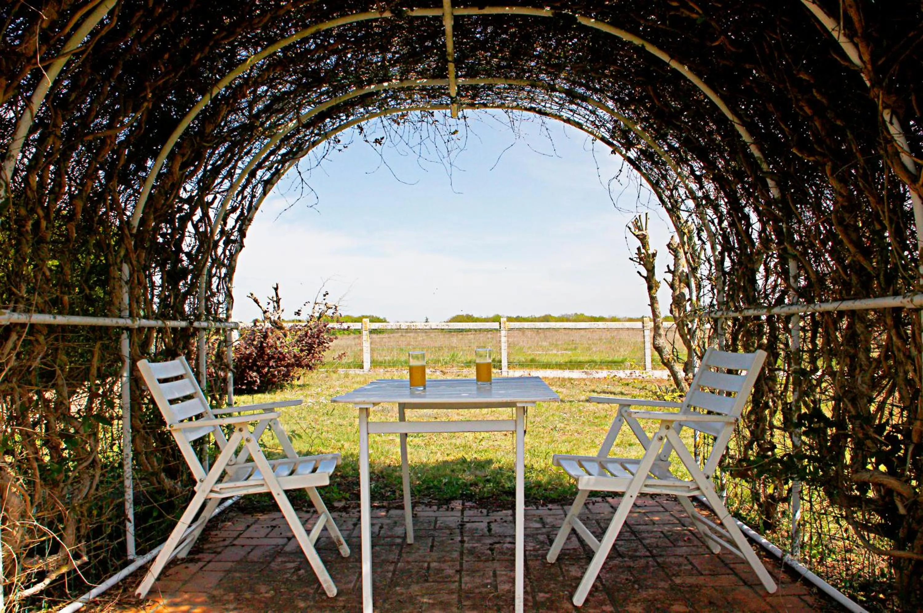 Dining area in LA VEUZAINE