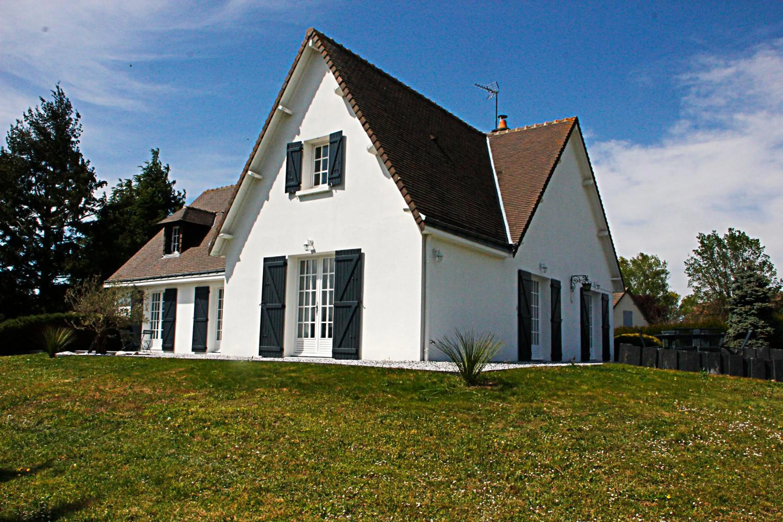 Property building in LA VEUZAINE