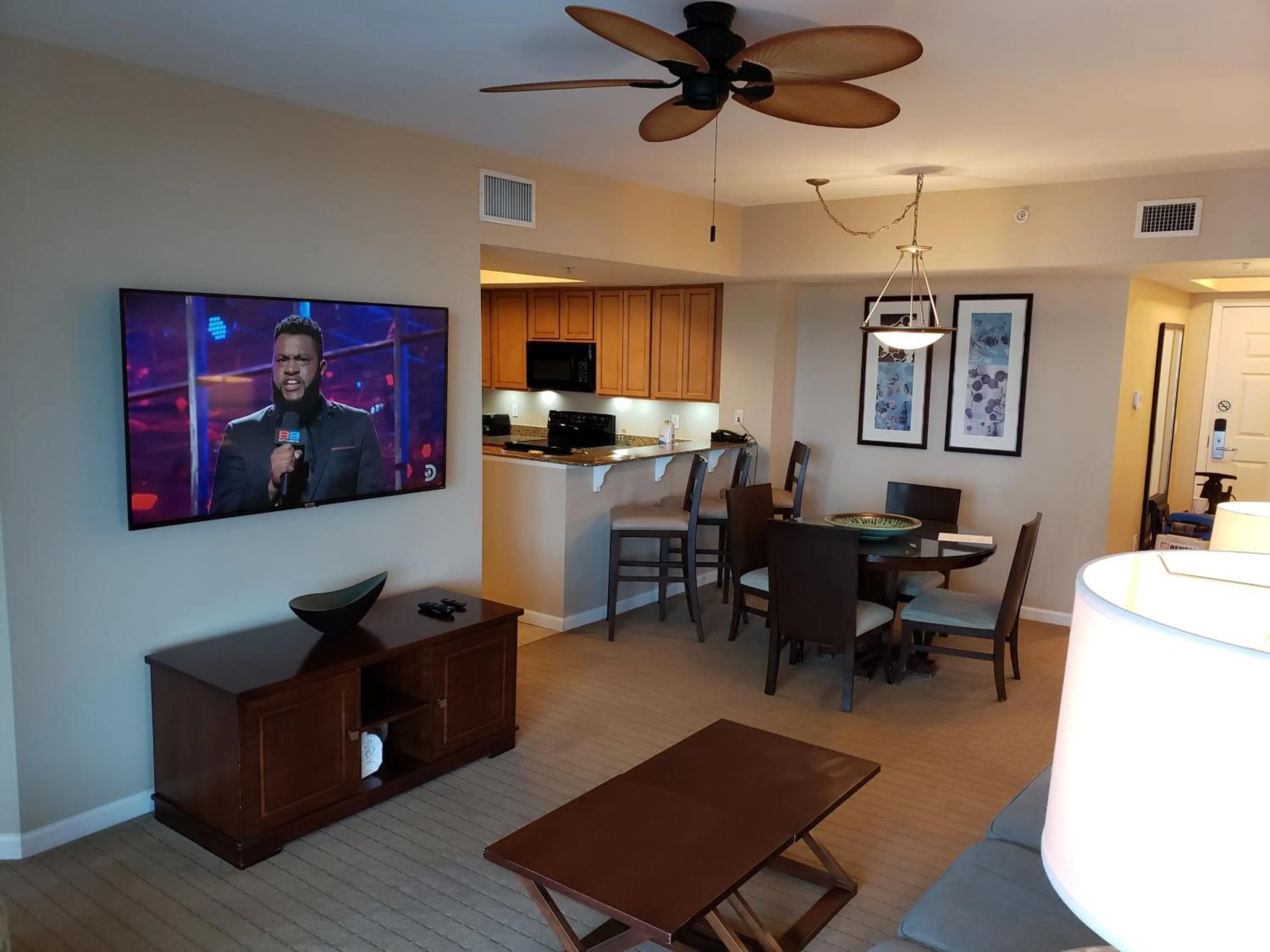 Living room in 1815 A Slice of Heaven Destin - Pool & Ocean View