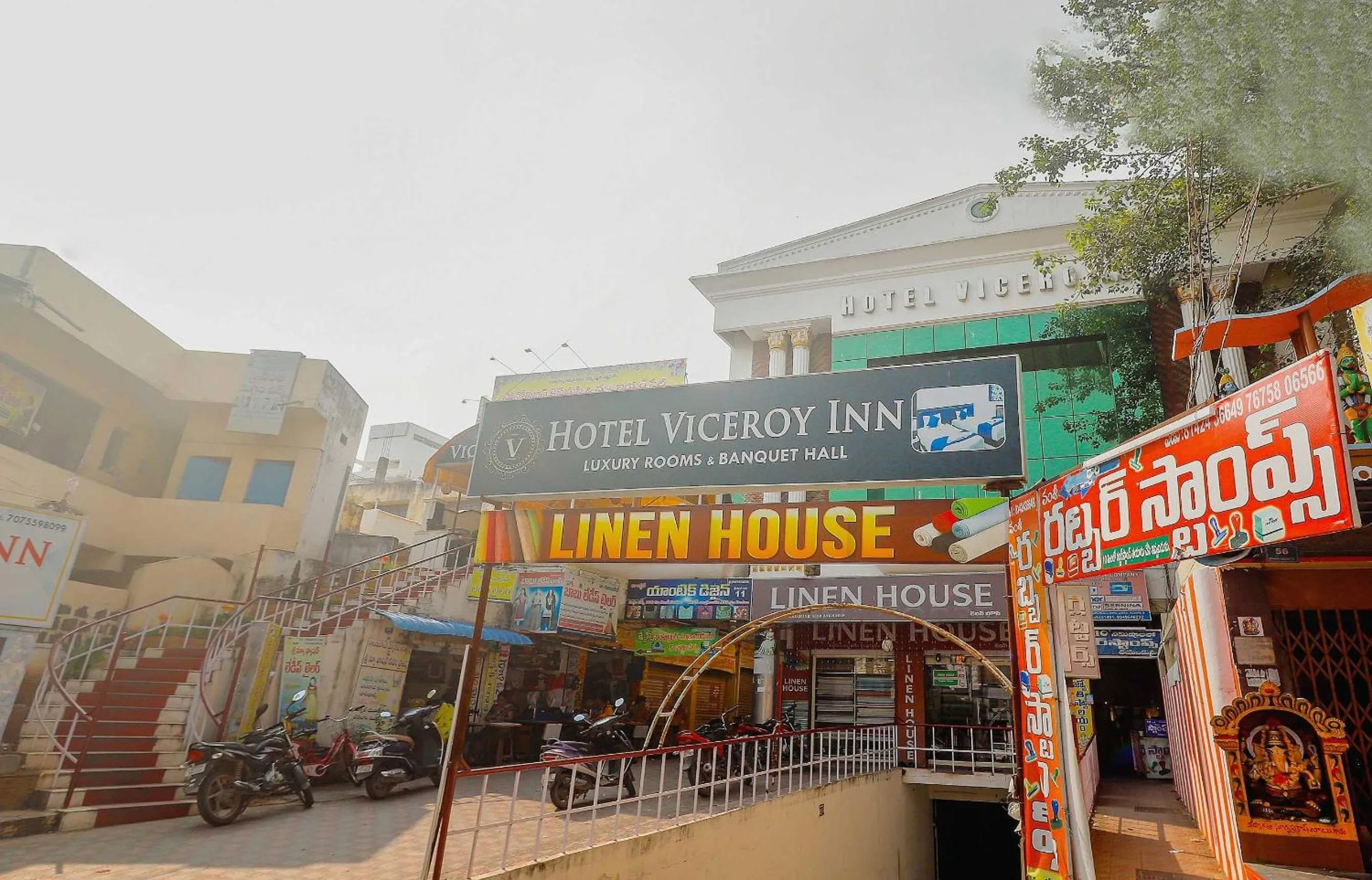 Facade/entrance in Hotel O Viceroy Inn