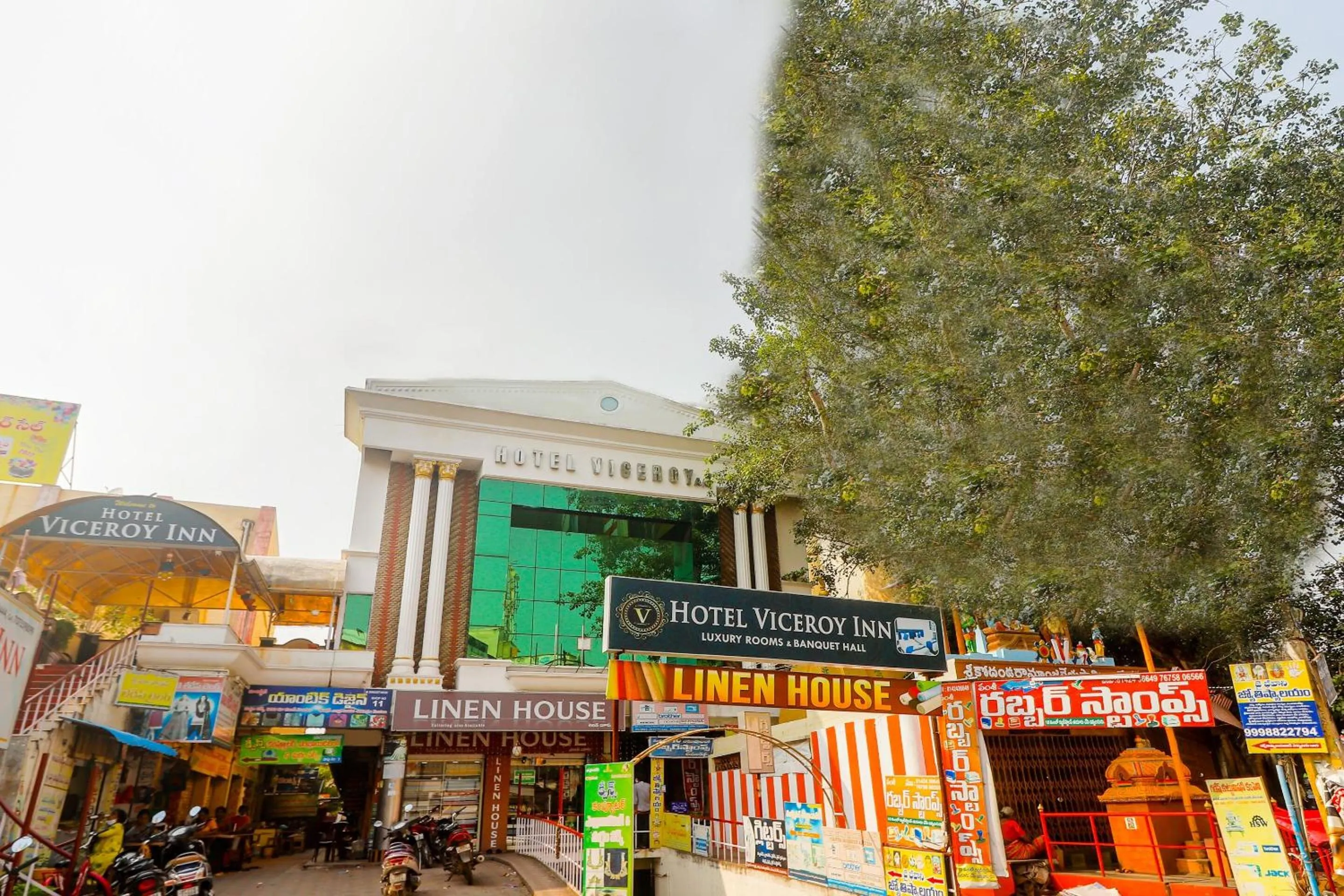 Facade/entrance in Hotel O Viceroy Inn