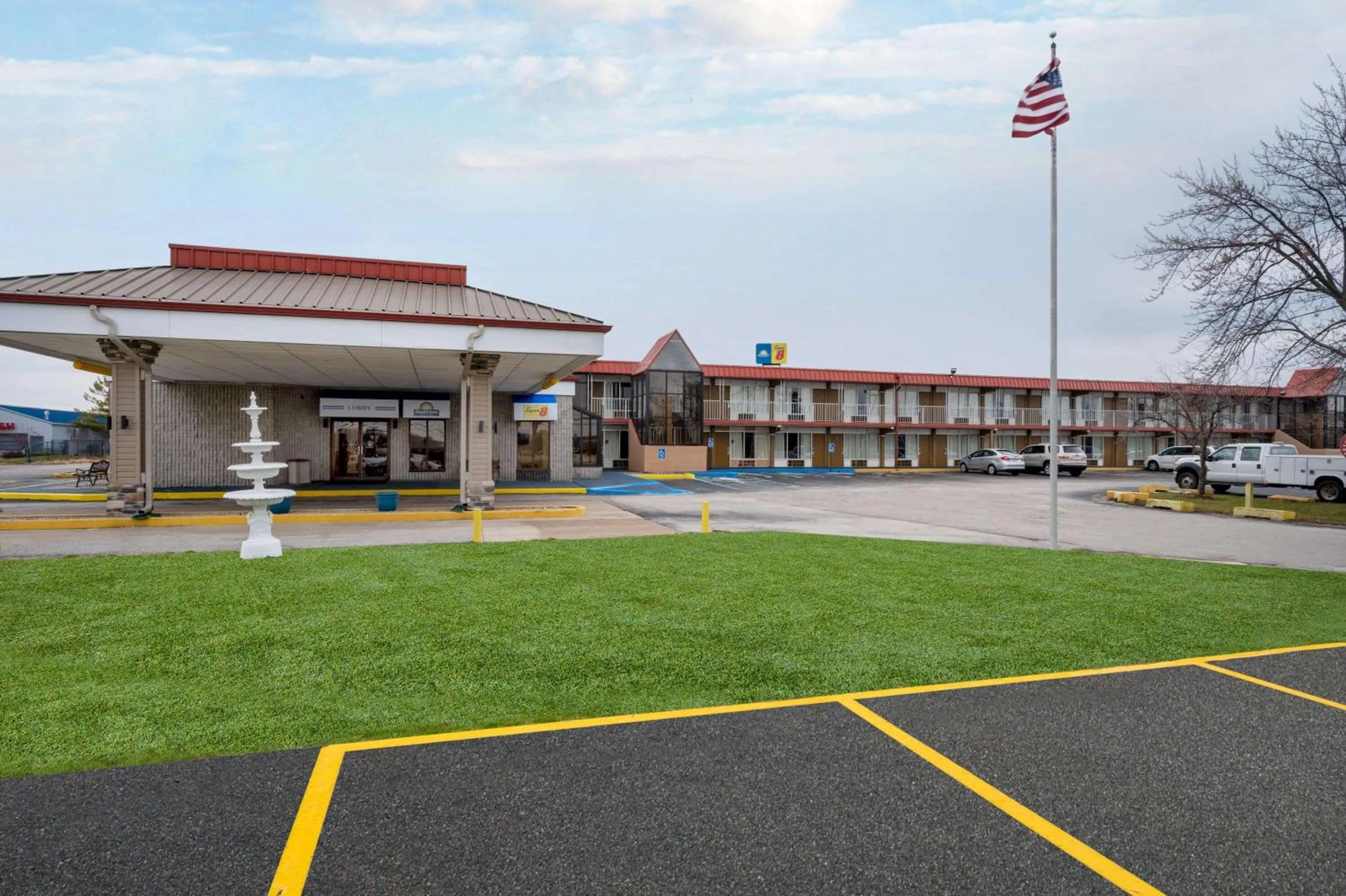 Property building in Days Inn by Wyndham Perrysburg Toledo