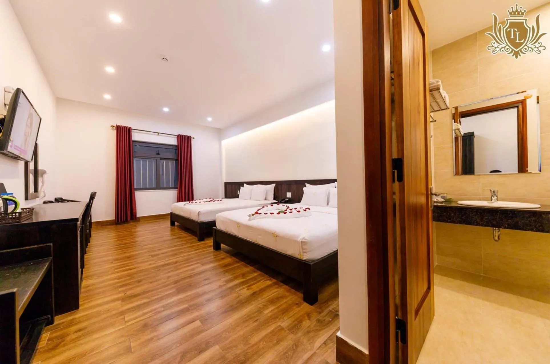 Bed in Thanh Loan 2 Da Lat Hotel
