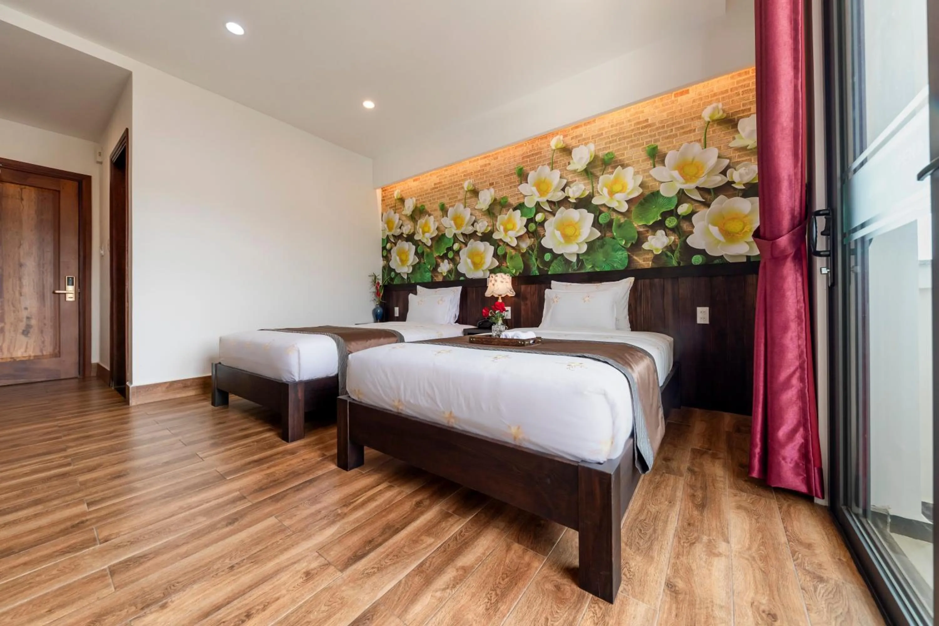 Bed in Thanh Loan 2 Da Lat Hotel