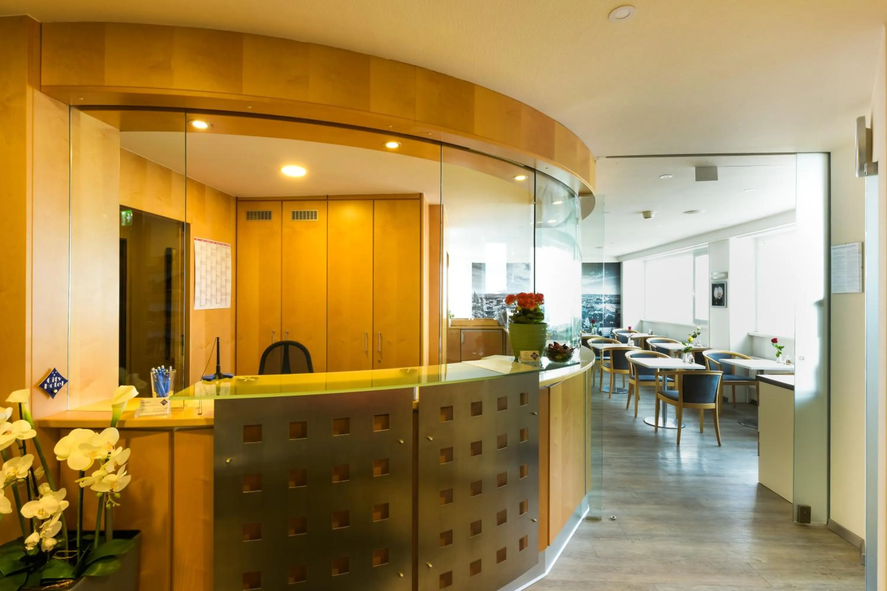 Lobby or reception in City Hotel Heilbronn