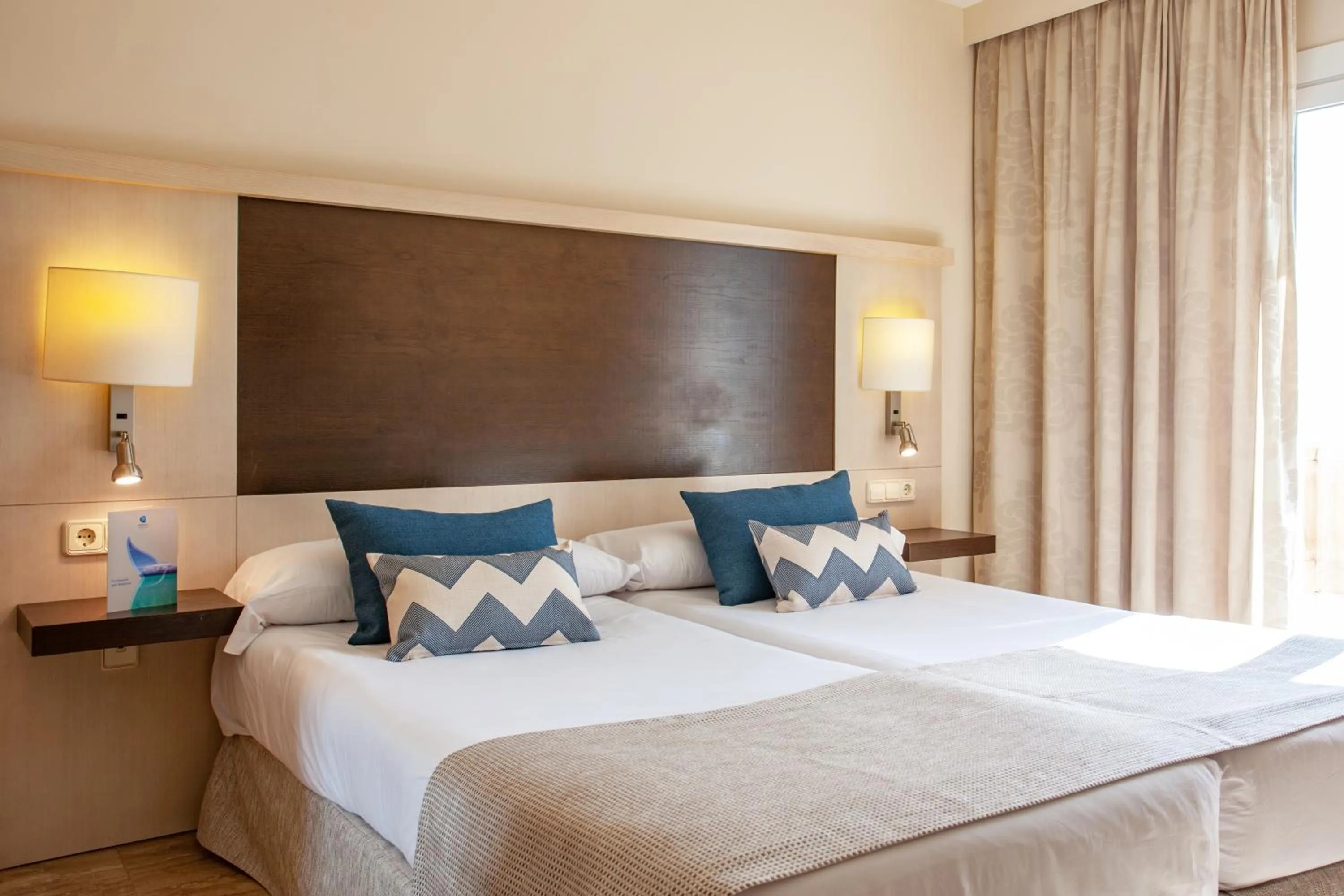 Bedroom, Bed in Grupotel Dunamar