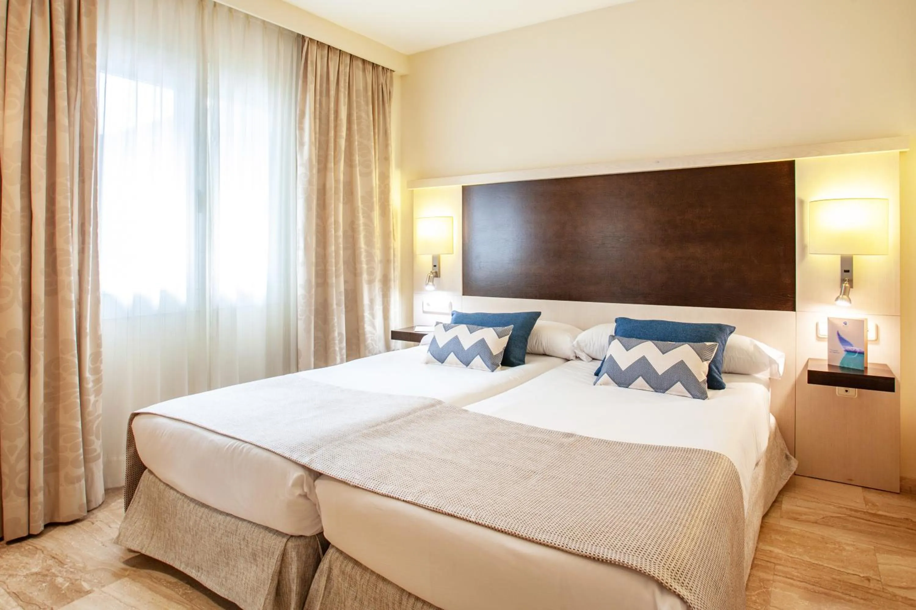 Bedroom, Bed in Grupotel Dunamar