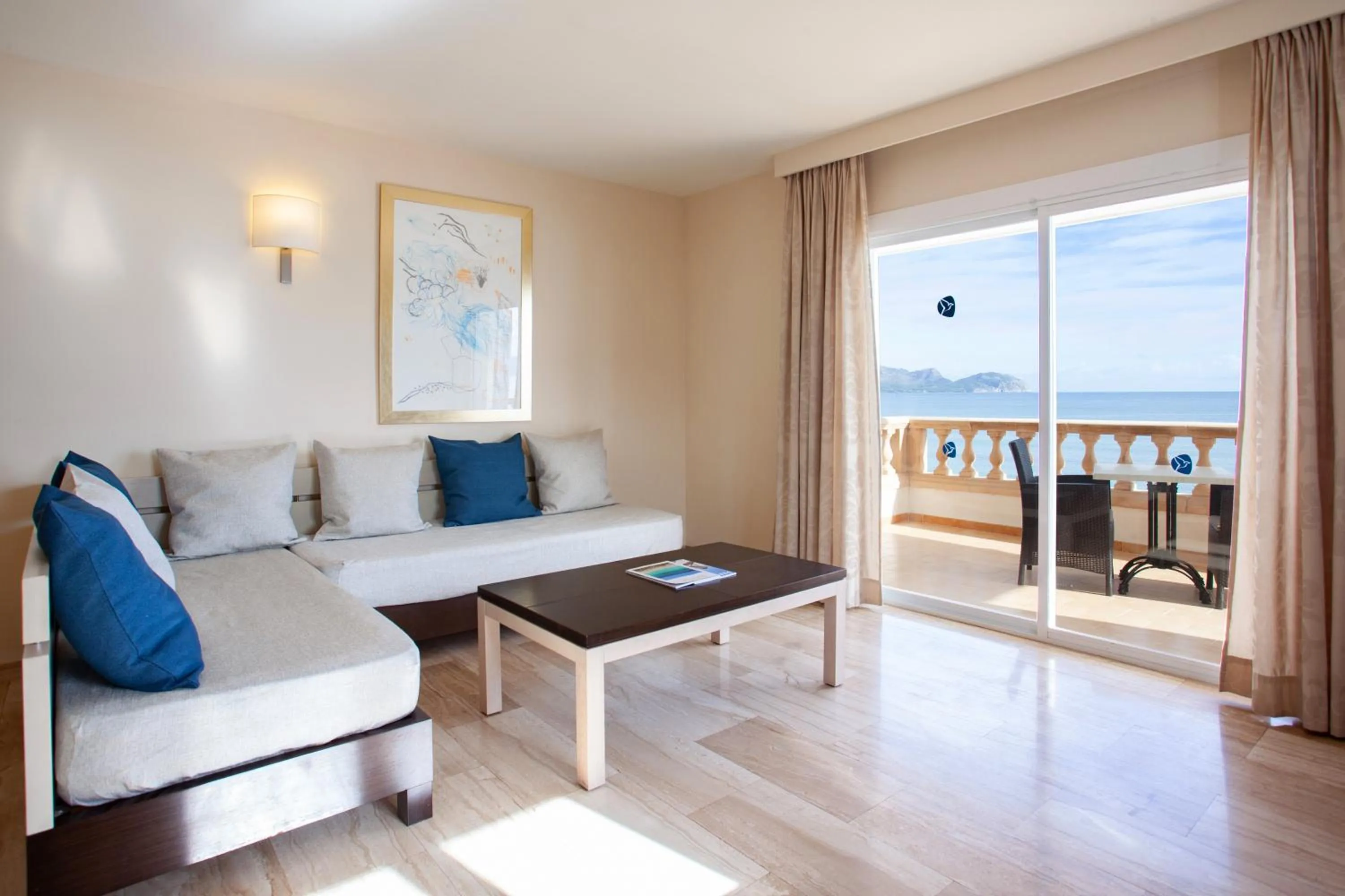 Living room in Grupotel Dunamar