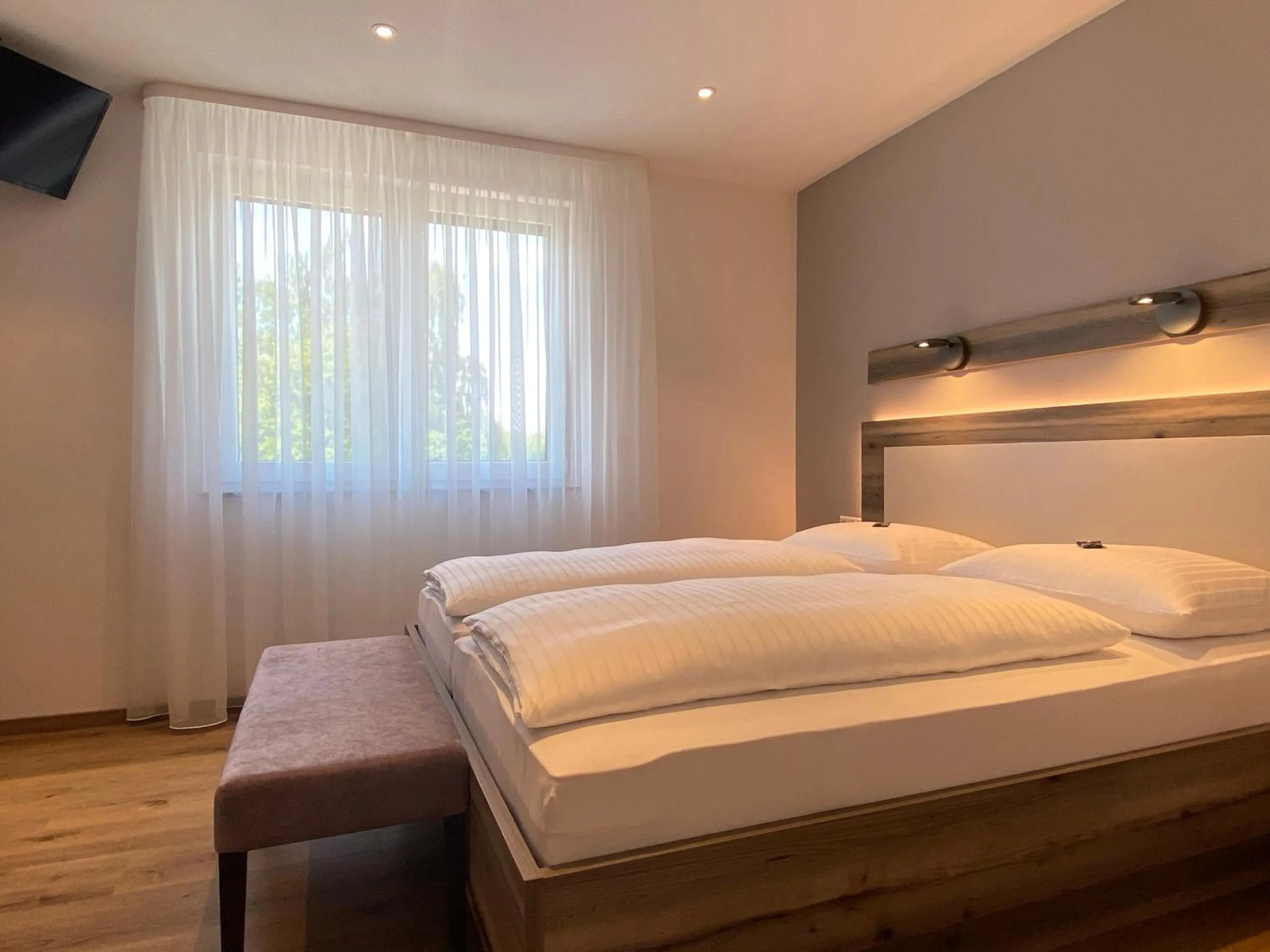 Bedroom, Bed in Hotel Kosel garni UG