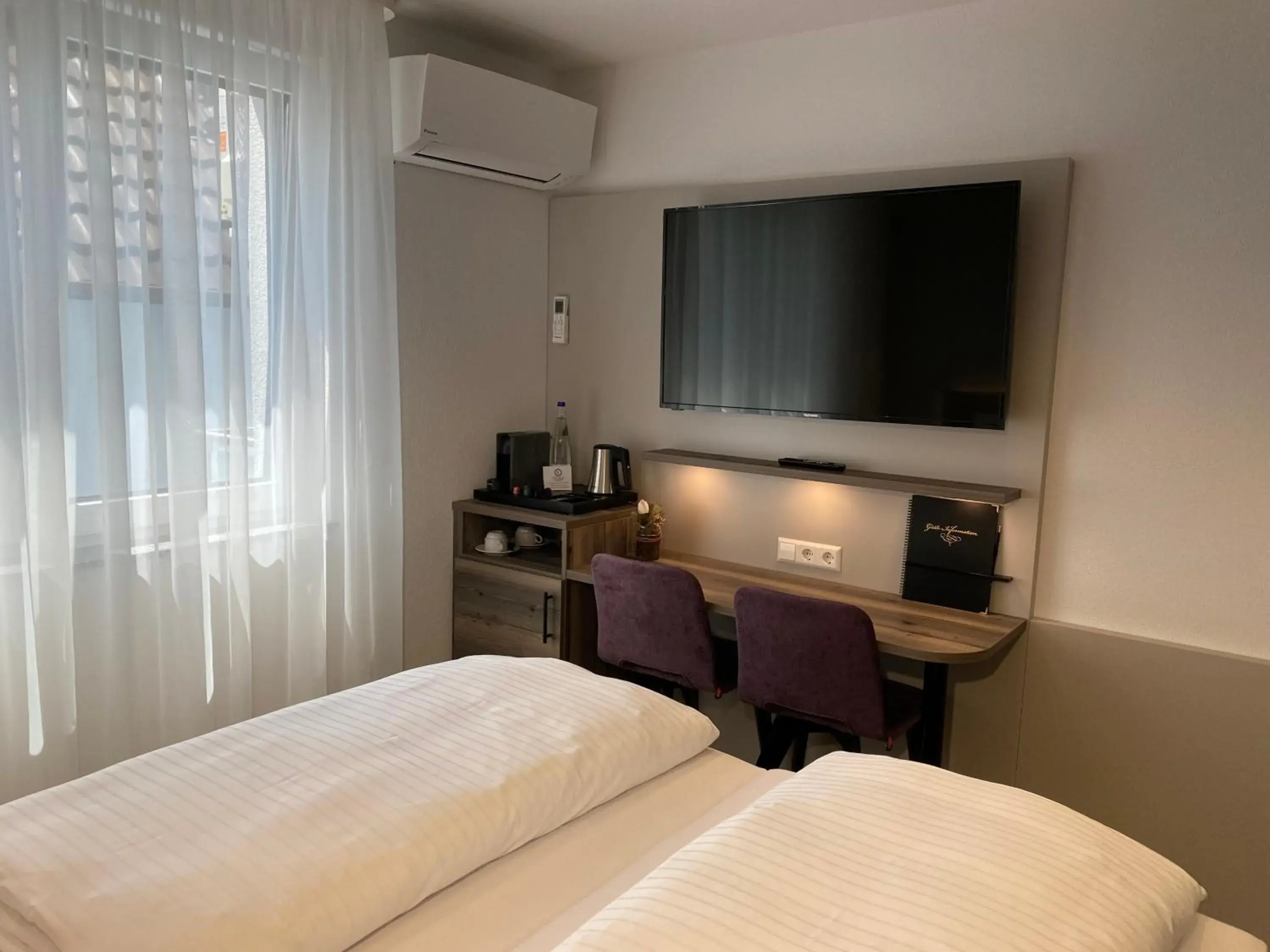 Double Room in Hotel Kosel garni UG Double Room in Hotel Kosel garni UG