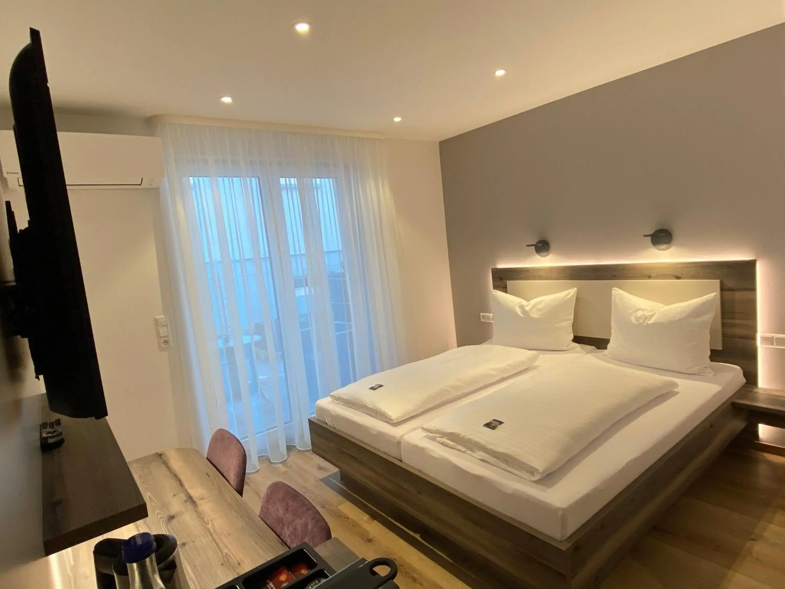 Double Room with Balcony in Hotel Kosel garni UG Double Room with Balcony in Hotel Kosel garni UG