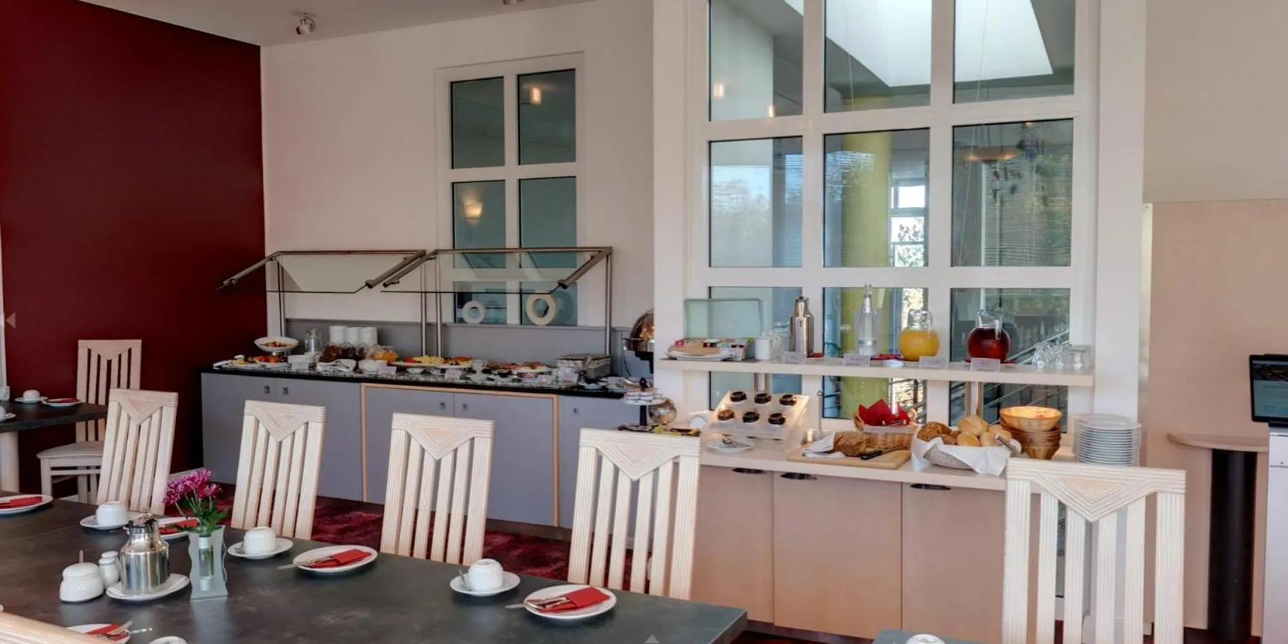 Buffet breakfast in Business-Hotel Artes