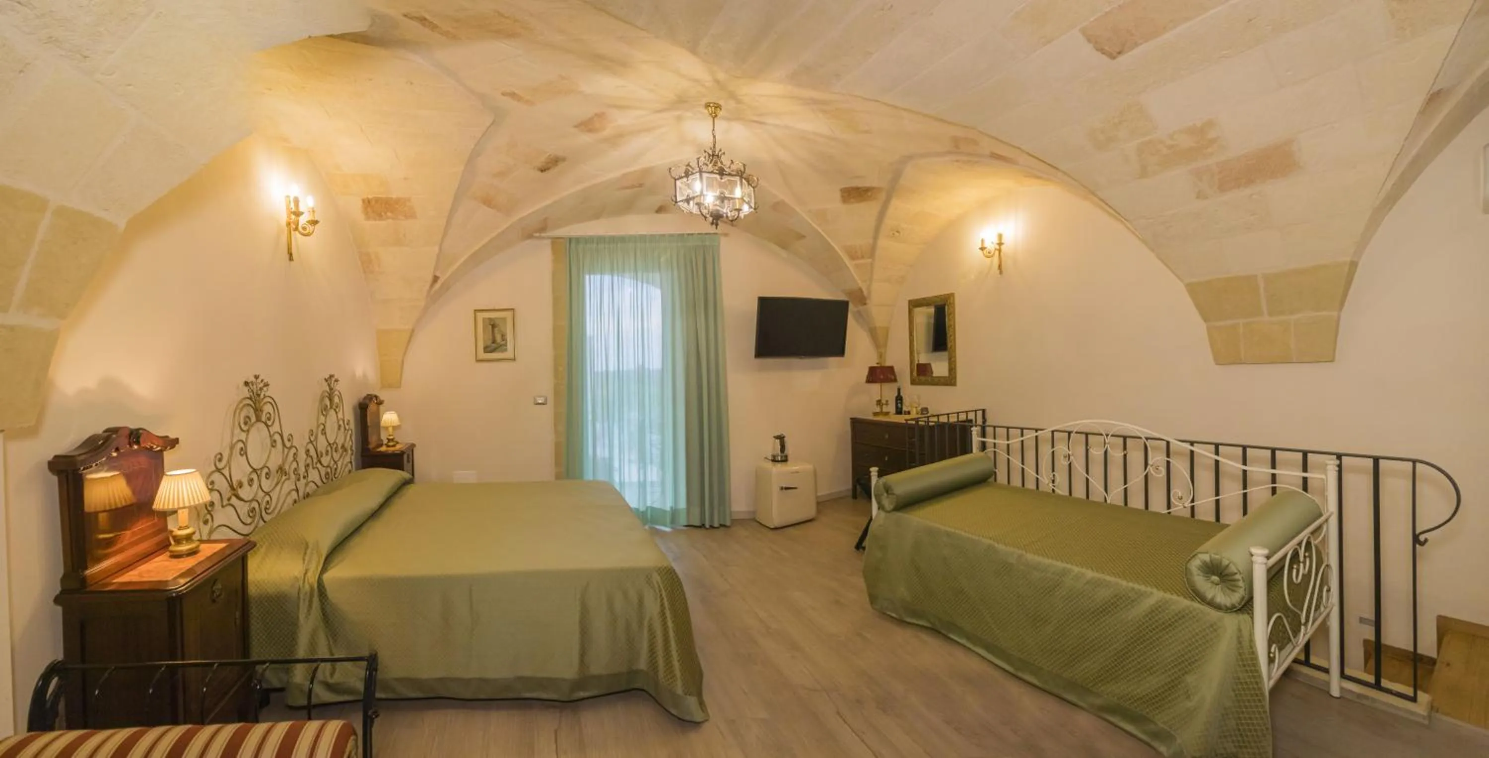Photo of the whole room, Bed in Relais Borgo Segine