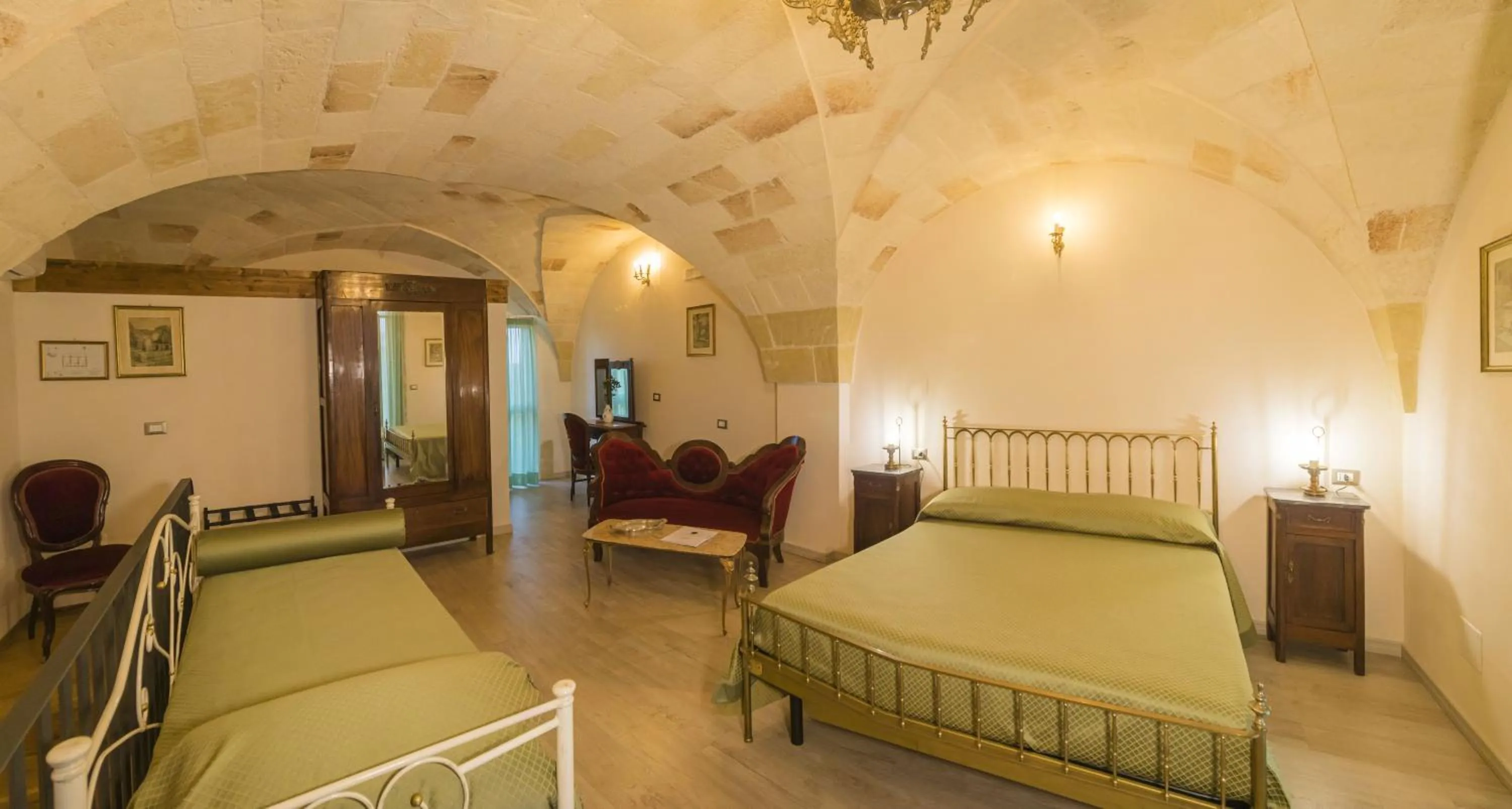 Photo of the whole room, Bed in Relais Borgo Segine