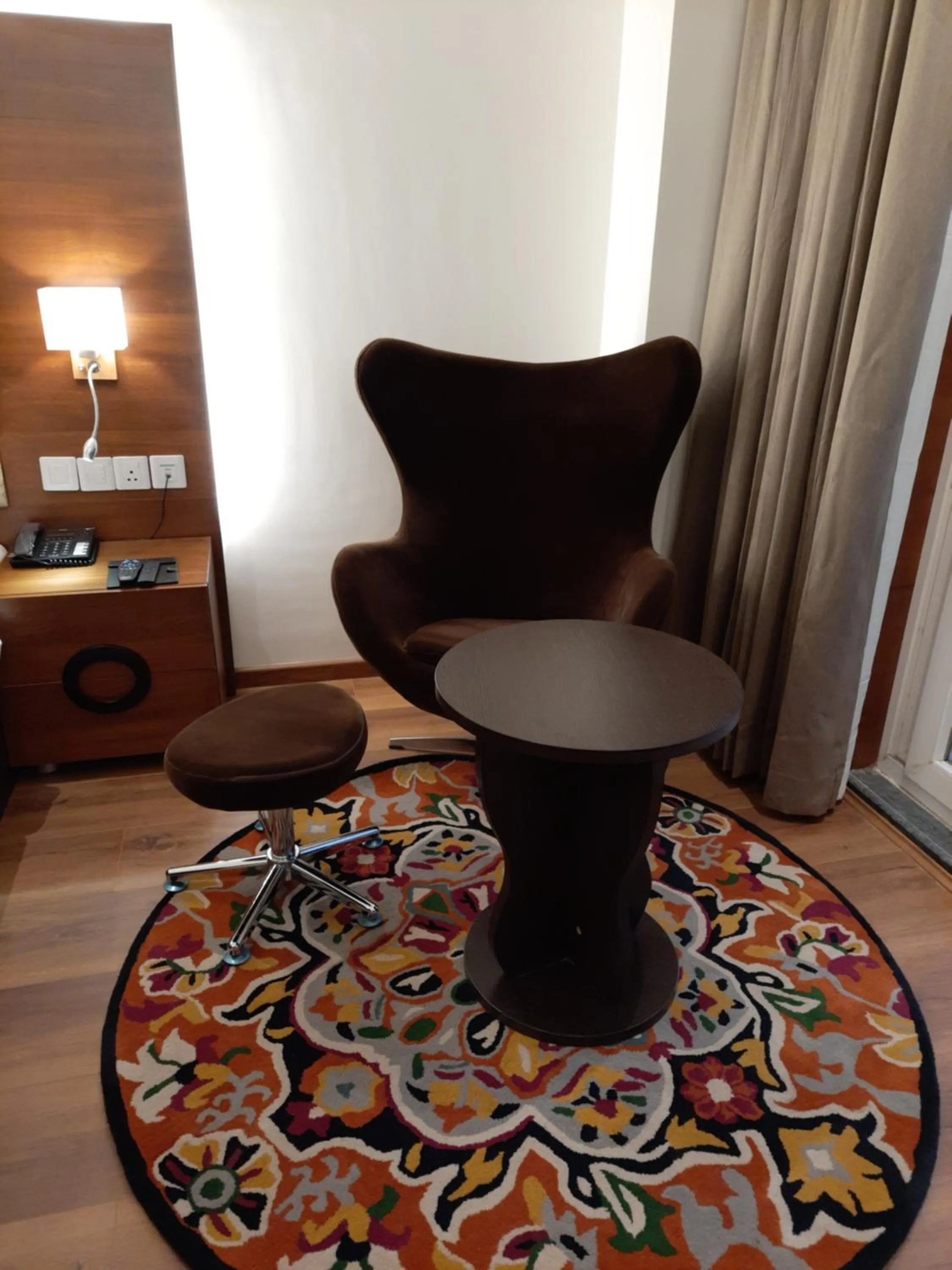 Seating area in Jay Clarks Exotica