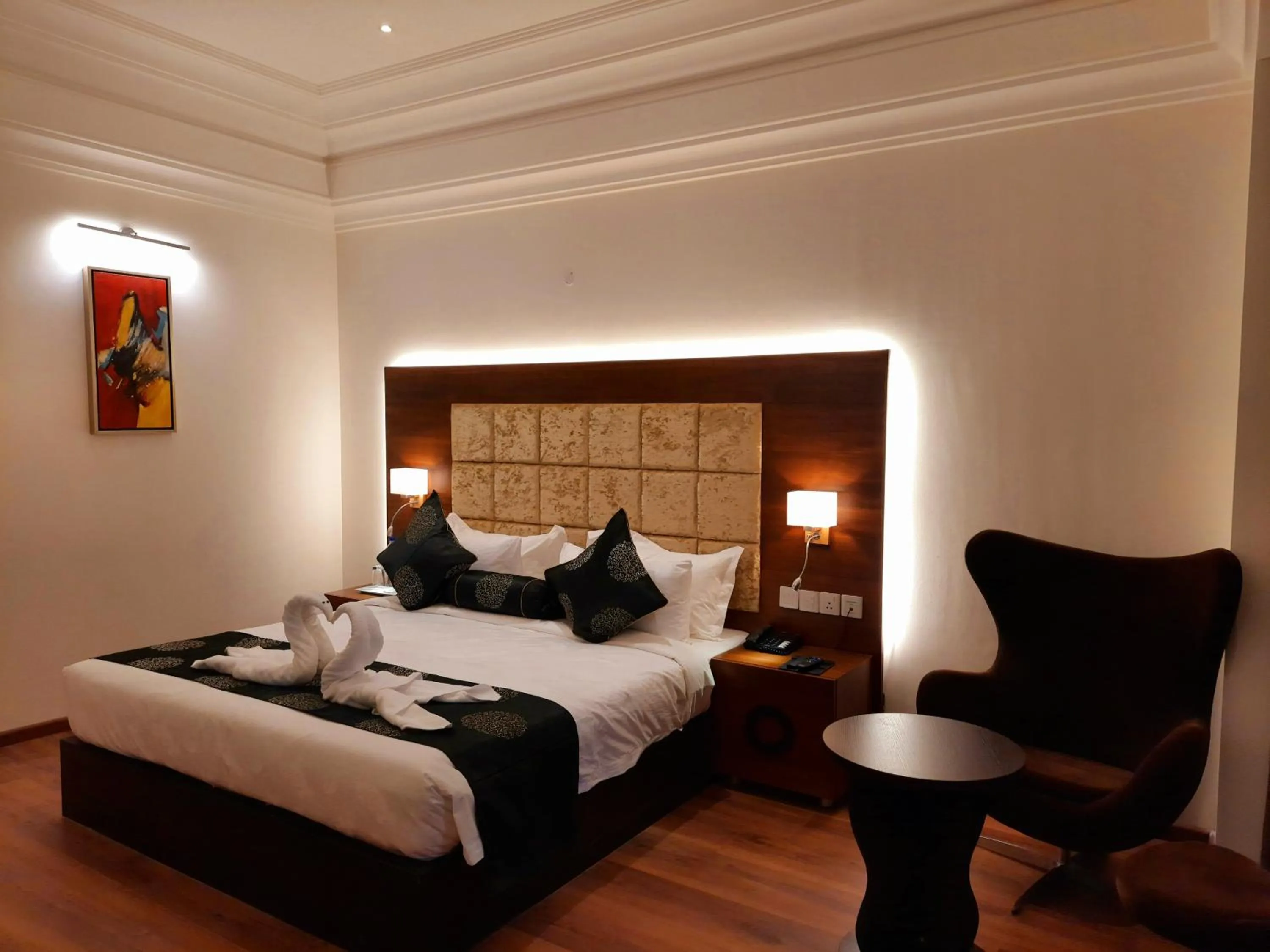 Bedroom, Bed in Jay Clarks Exotica