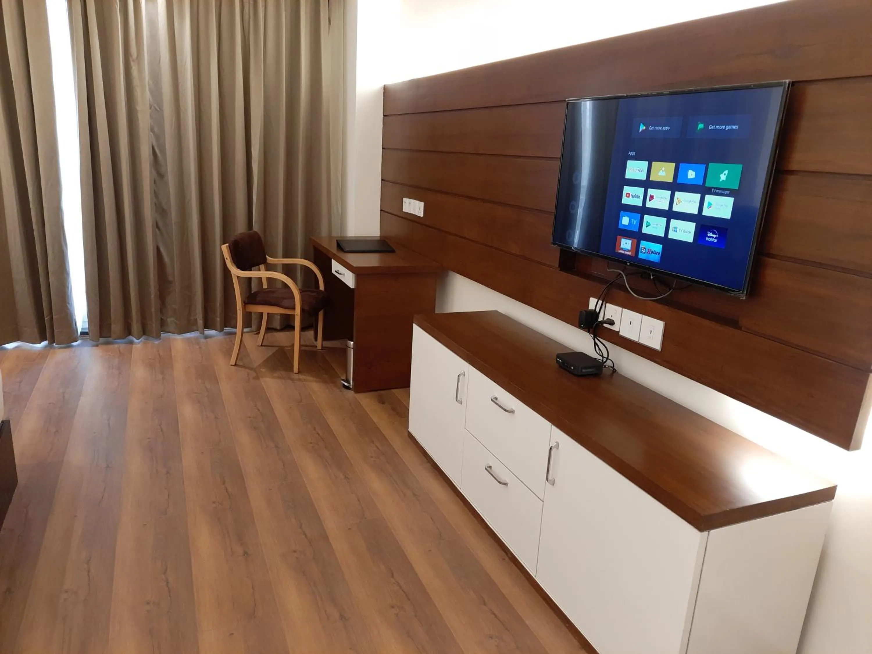 TV and multimedia in Jay Clarks Exotica