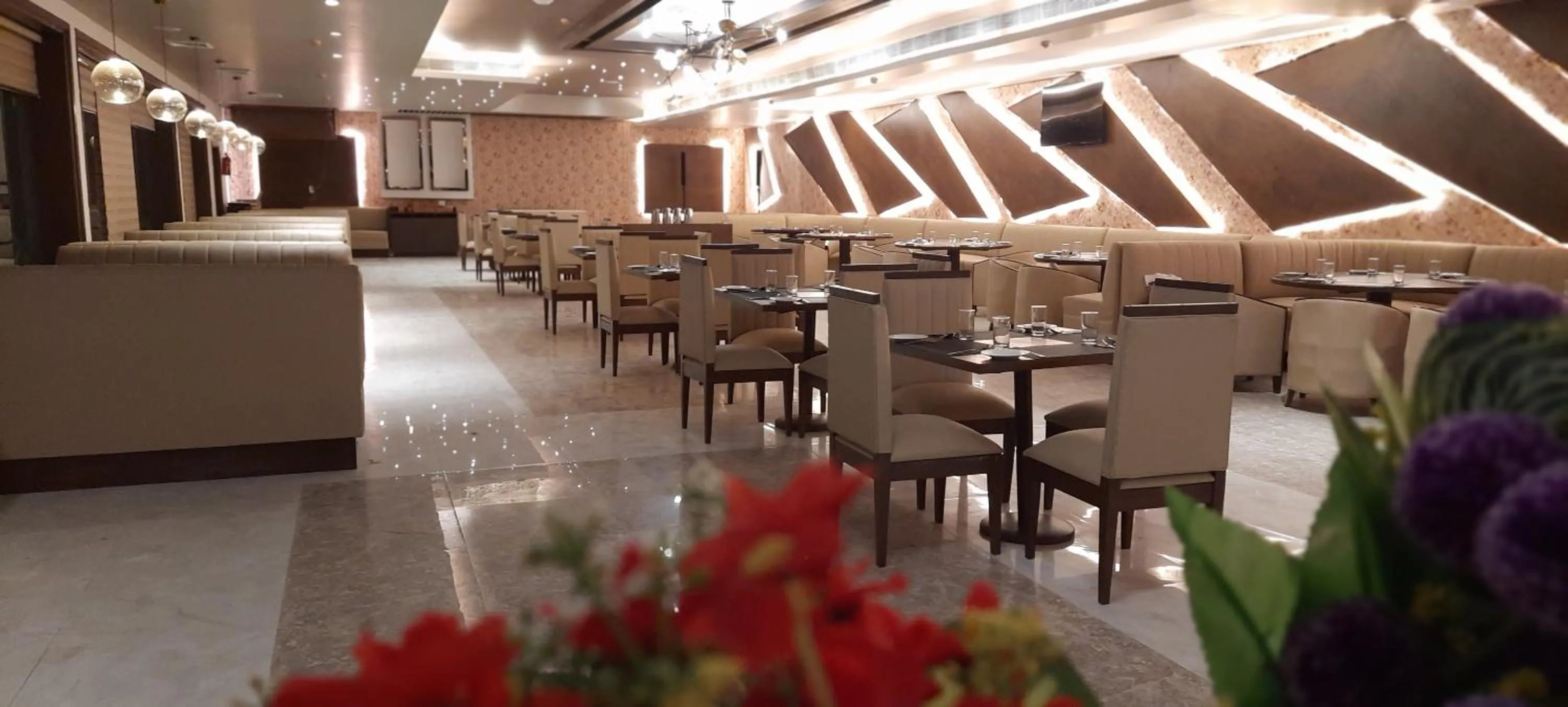 Restaurant/places to eat in Jay Clarks Exotica