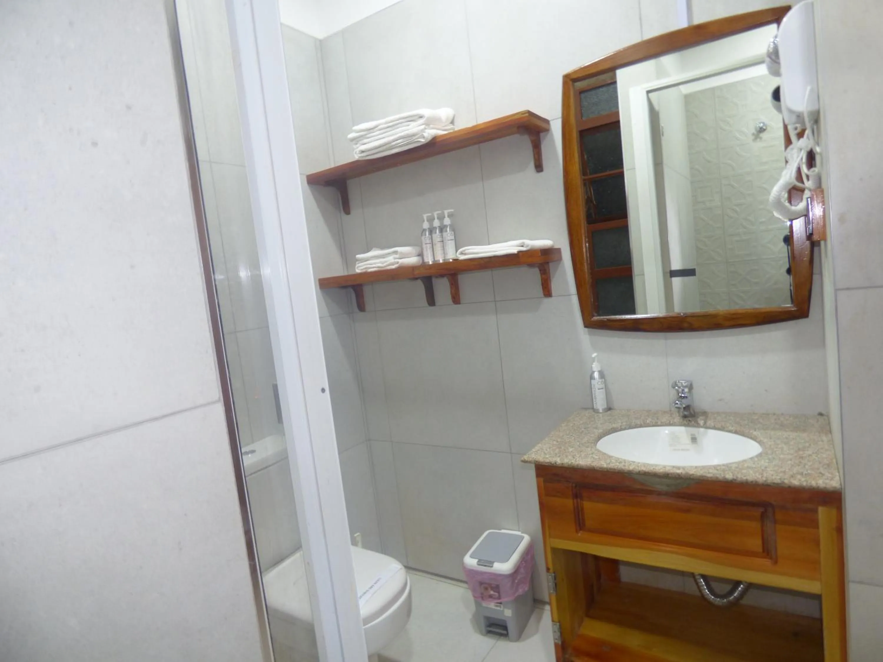 Bathroom in Le Pristine Wellness and Healing Hotel