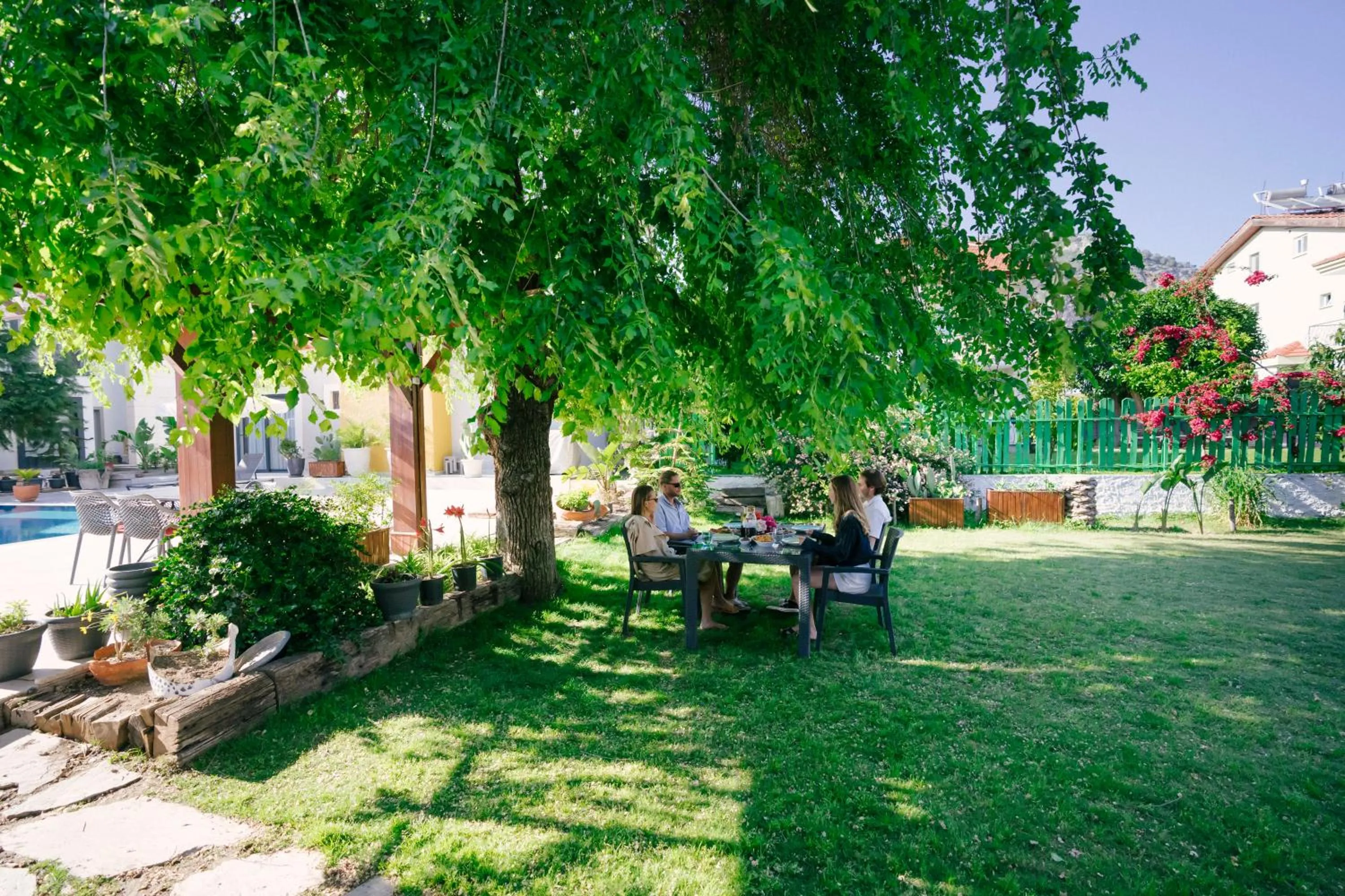 Restaurant/places to eat in WEST HOUSE EXCLUSIVE HOTEL