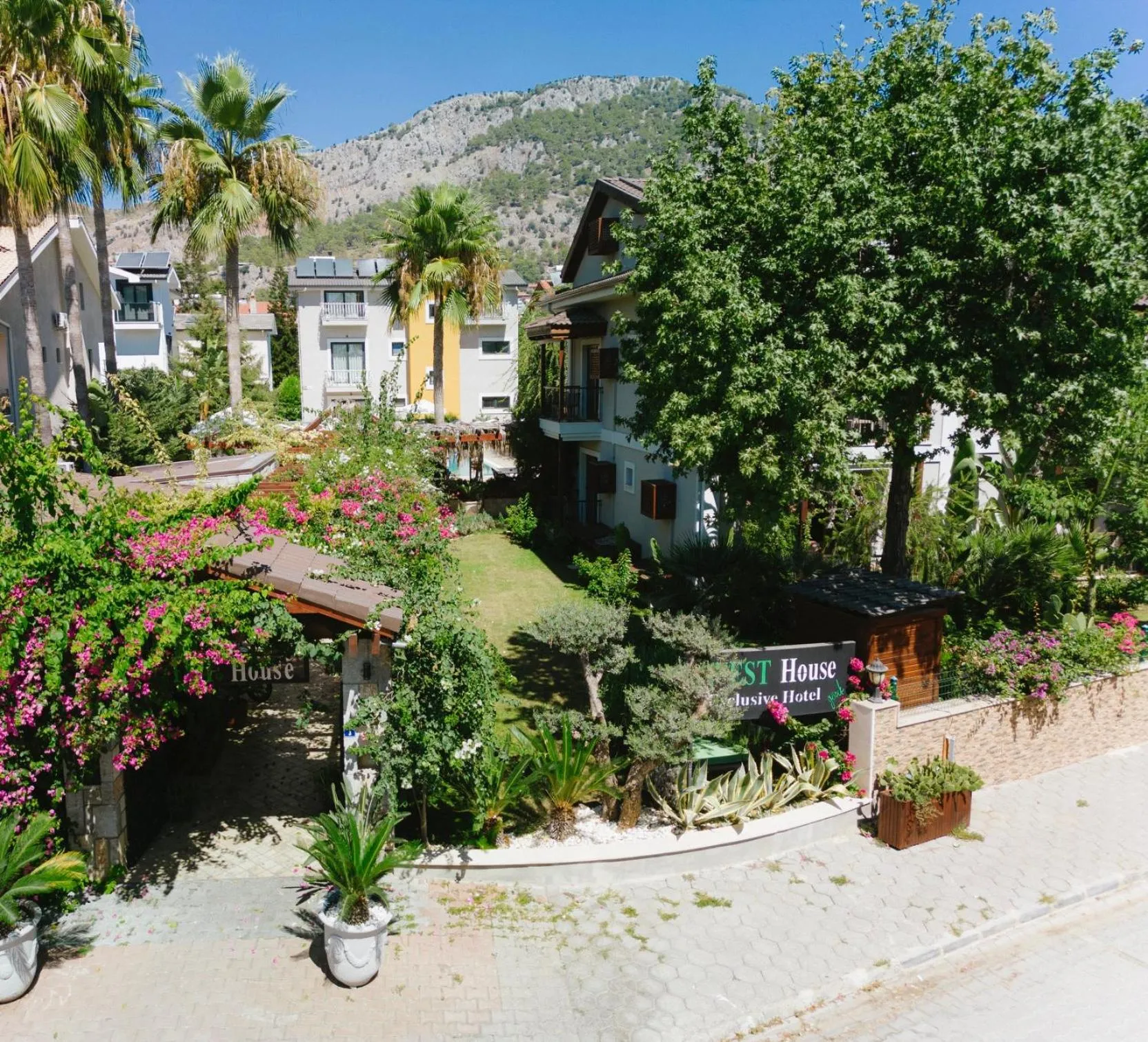 Property building in WEST HOUSE EXCLUSIVE HOTEL