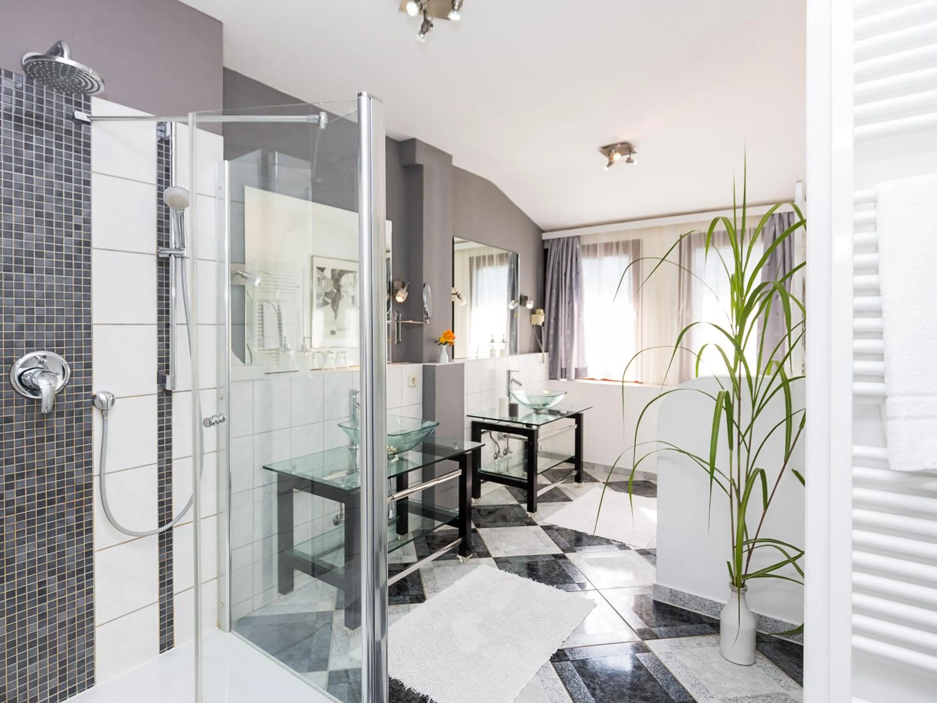 Shower in Hotel Zur Heidschnucke