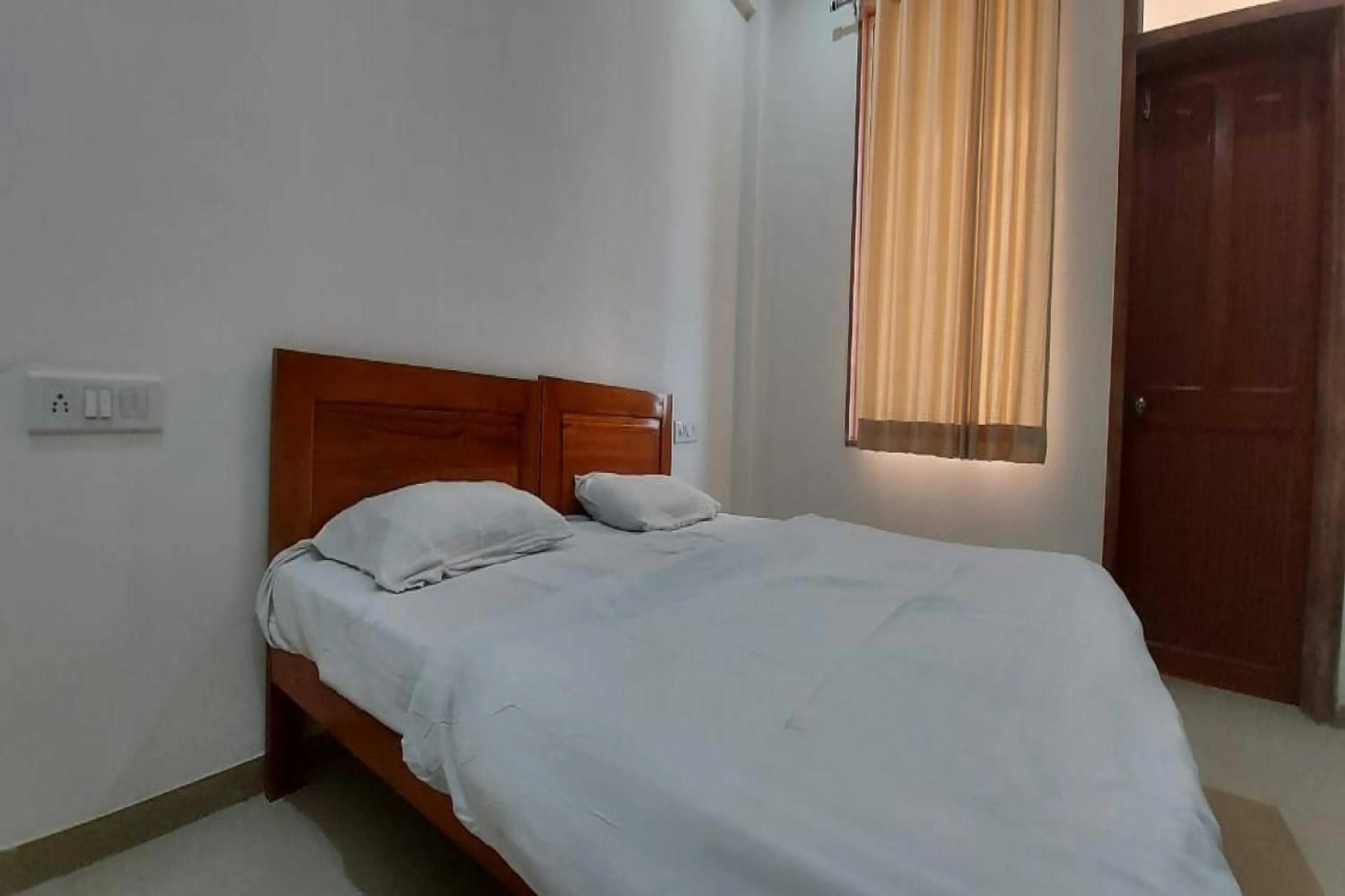 Bedroom, Bed in SPOT ON by OYO Shyam Dharamshala