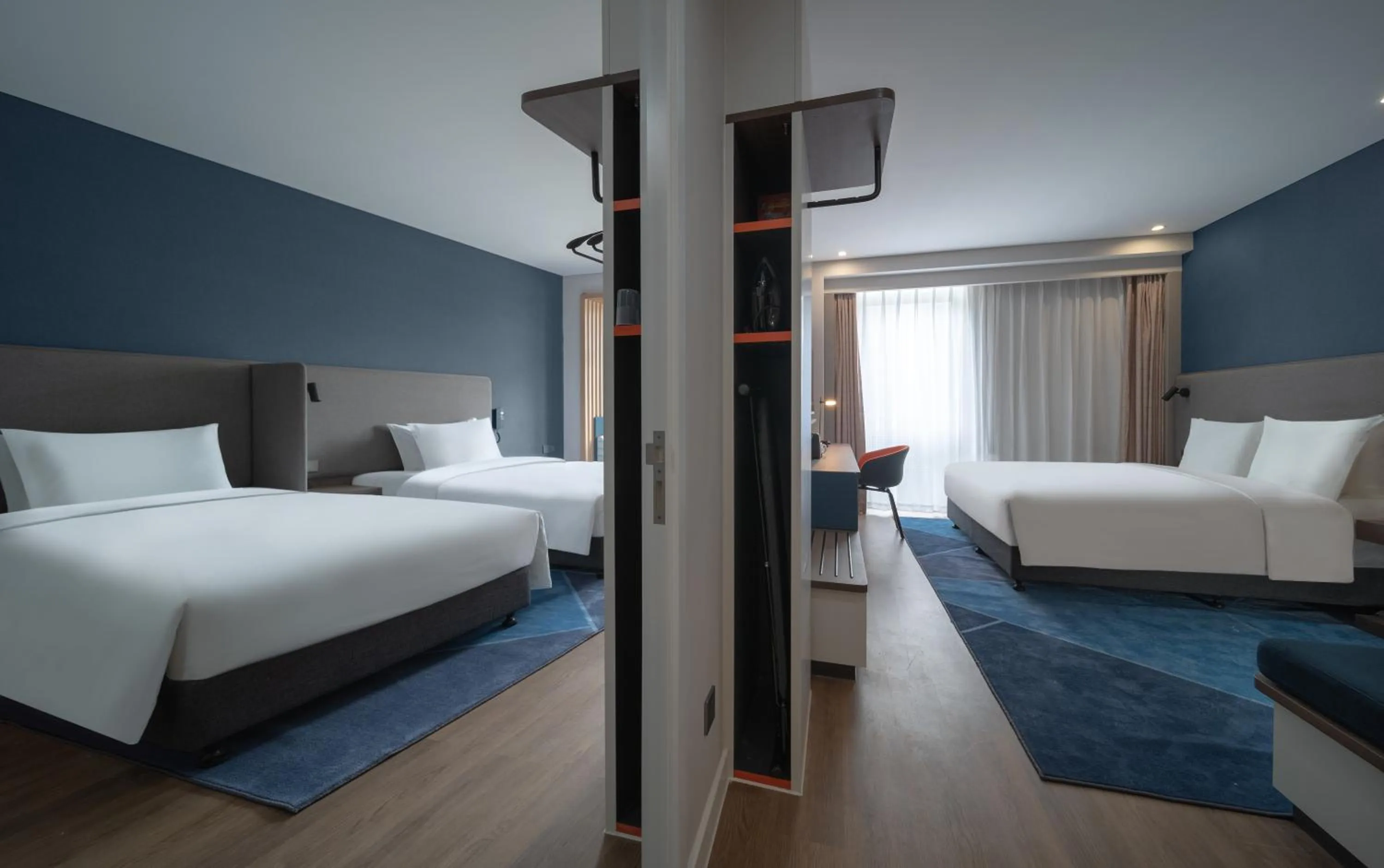 Bed in Holiday Inn Express Nanjing Happy Valley by IHG