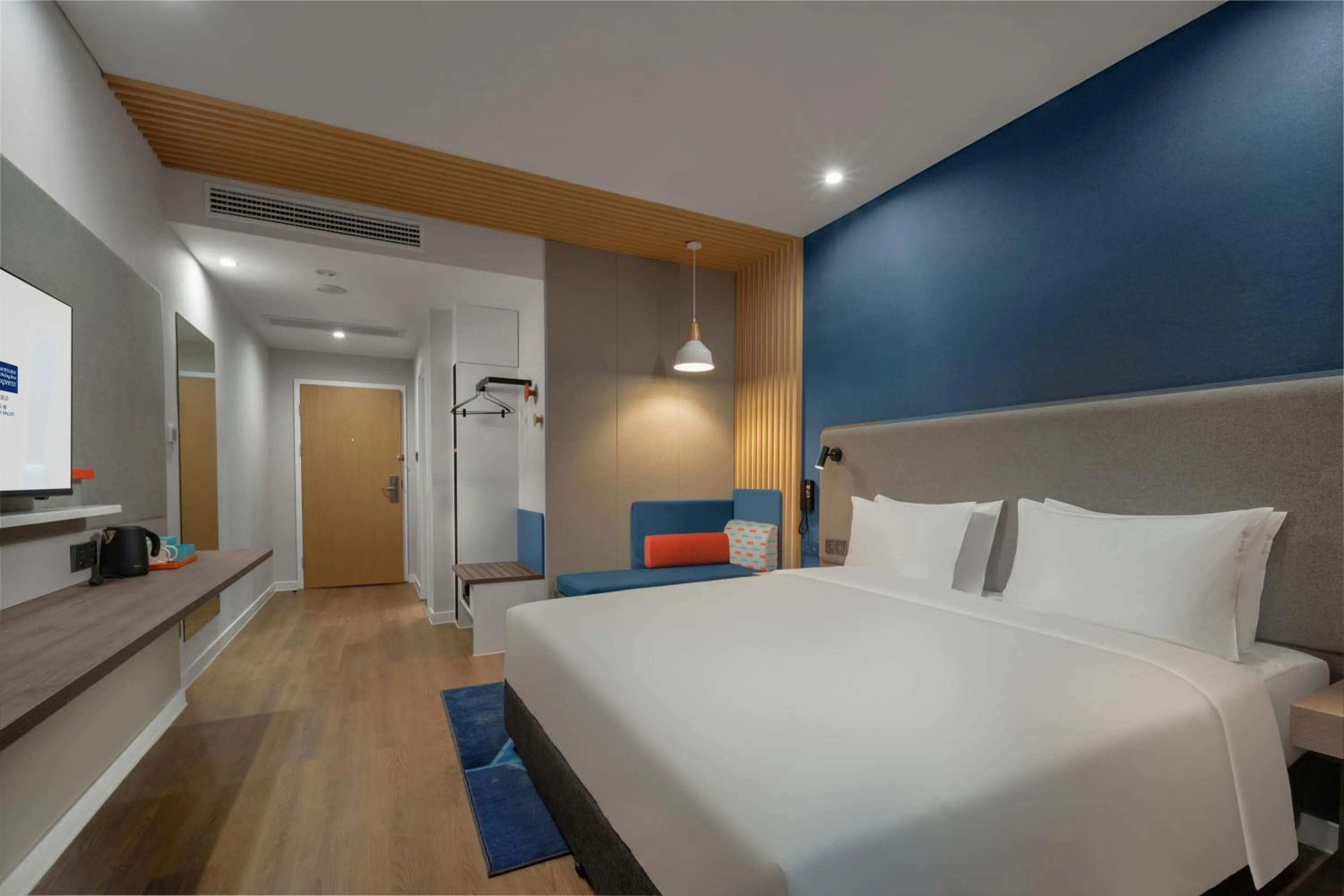 Bed in Holiday Inn Express Nanjing Happy Valley by IHG